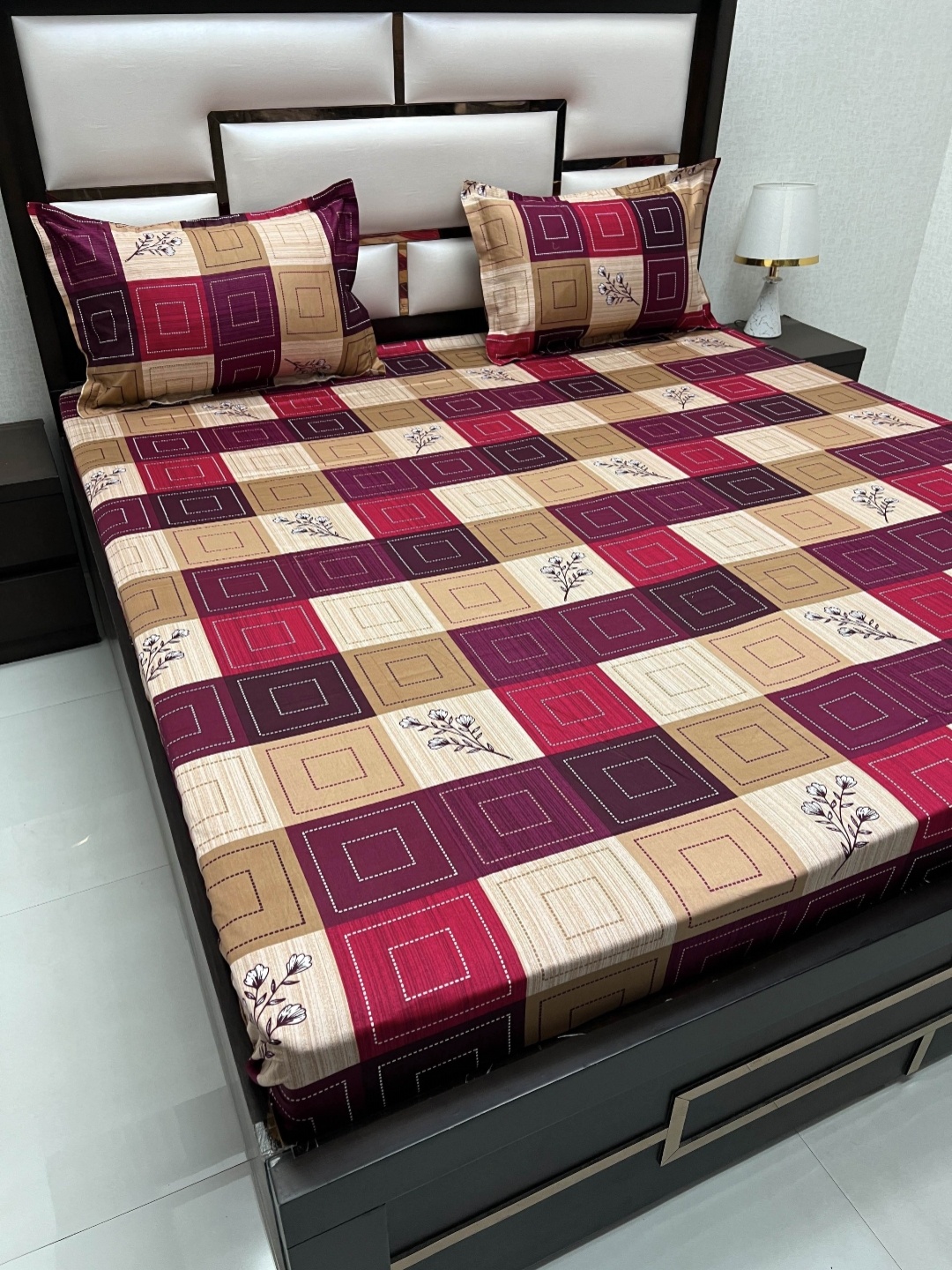 Pure Decor Passion Fur Maroon & Beige Floral 250 TC Queen Bedsheet with 2 Pillow Covers
Pure Decor Passion Fur Maroon & Beige Floral 250 TC Queen Bedsheet with 2 Pillow Covers