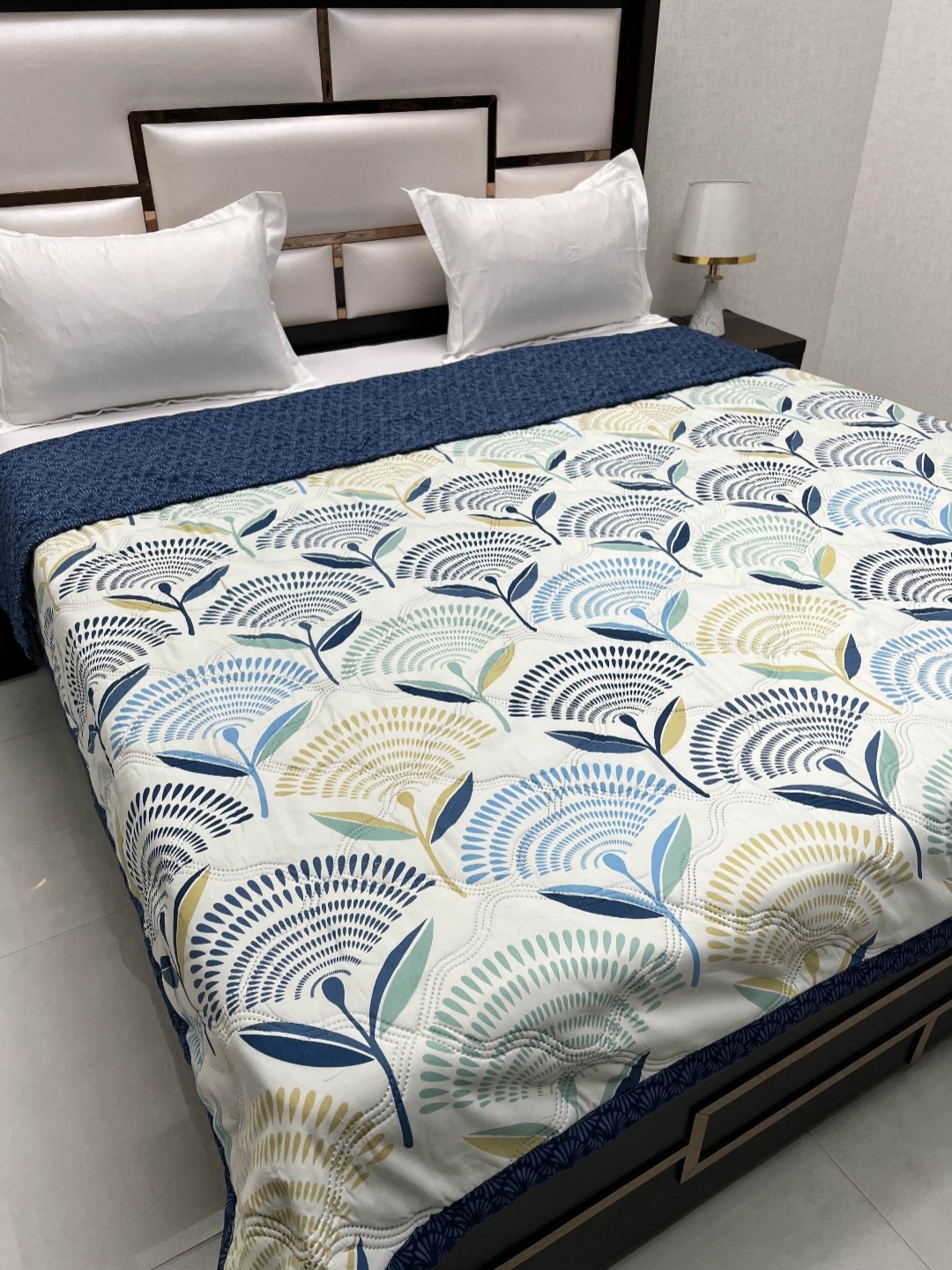 Pure Decor Doze Blue & Yellow Floral AC Room 300 GSM Double Bed Reversible Comforter
Pure Decor Doze Blue & Yellow Floral AC Room 300 GSM Double Bed Reversible Comforter