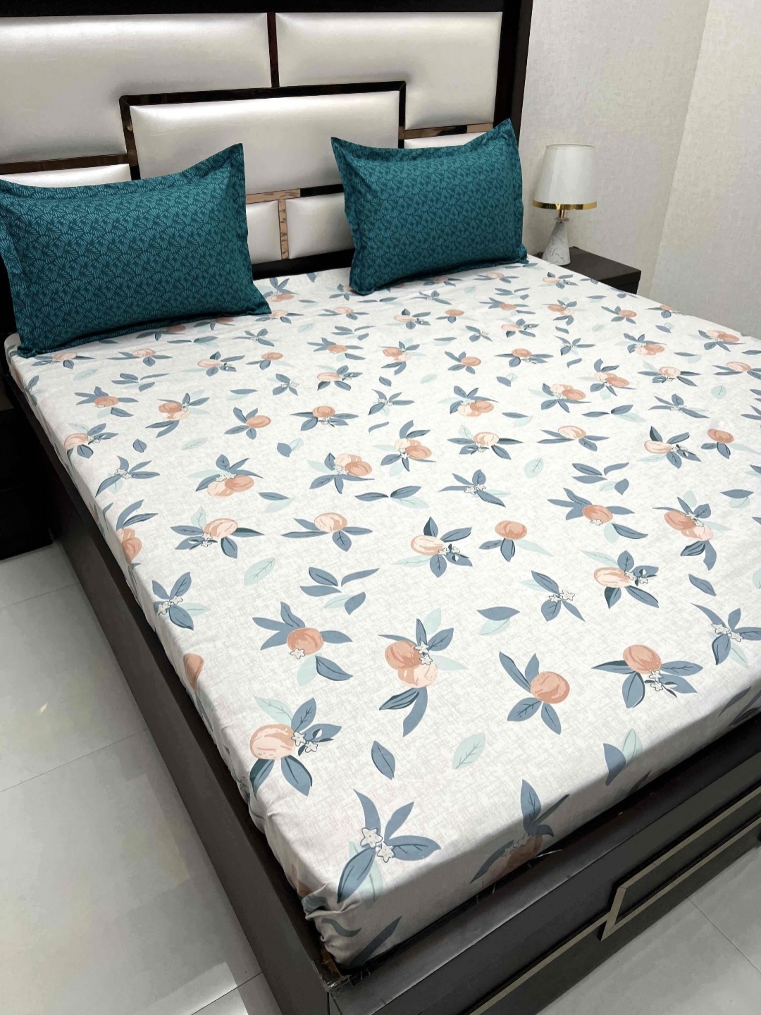 Pure Decor King Size Double Bed Bedsheet With 2 Pillow Covers 108in X 108in,274cm X 274cms, White
Pure Decor King Size Double Bed Bedsheet With 2 Pillow Covers 108in X 108in,274cm X 274cms, White