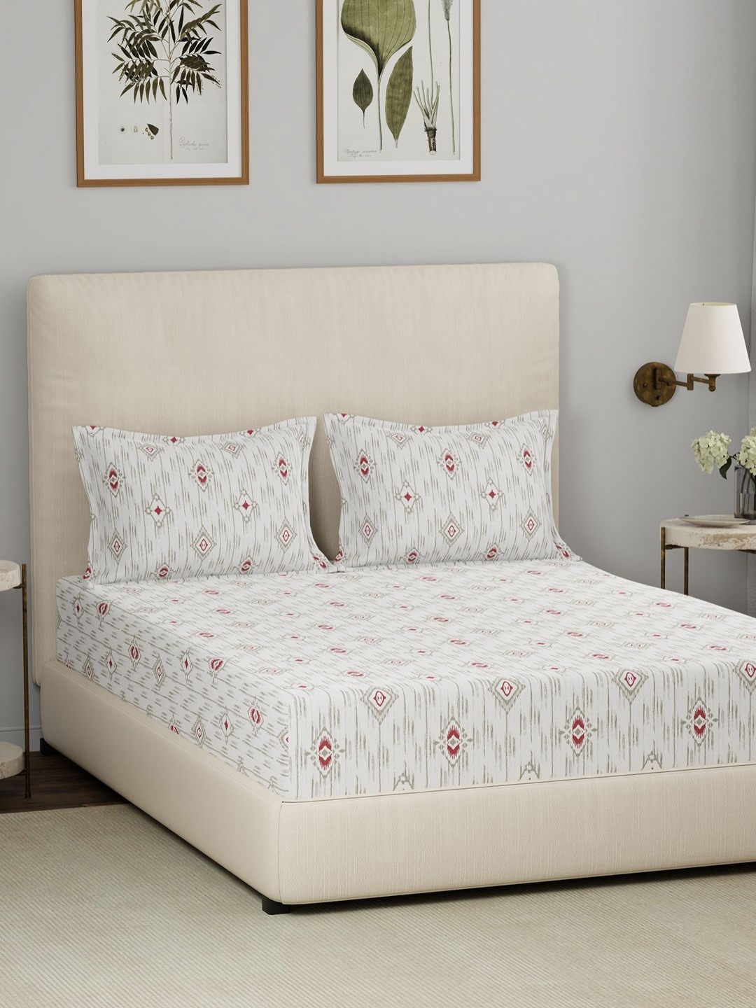 MASPAR Eclectic Garden Red Printed Fitted 144TC Cotton Queen Bedsheet & 2 Pillow Covers
MASPAR Eclectic Garden Red Printed Fitted 144TC Cotton Queen Bedsheet & 2 Pillow Covers