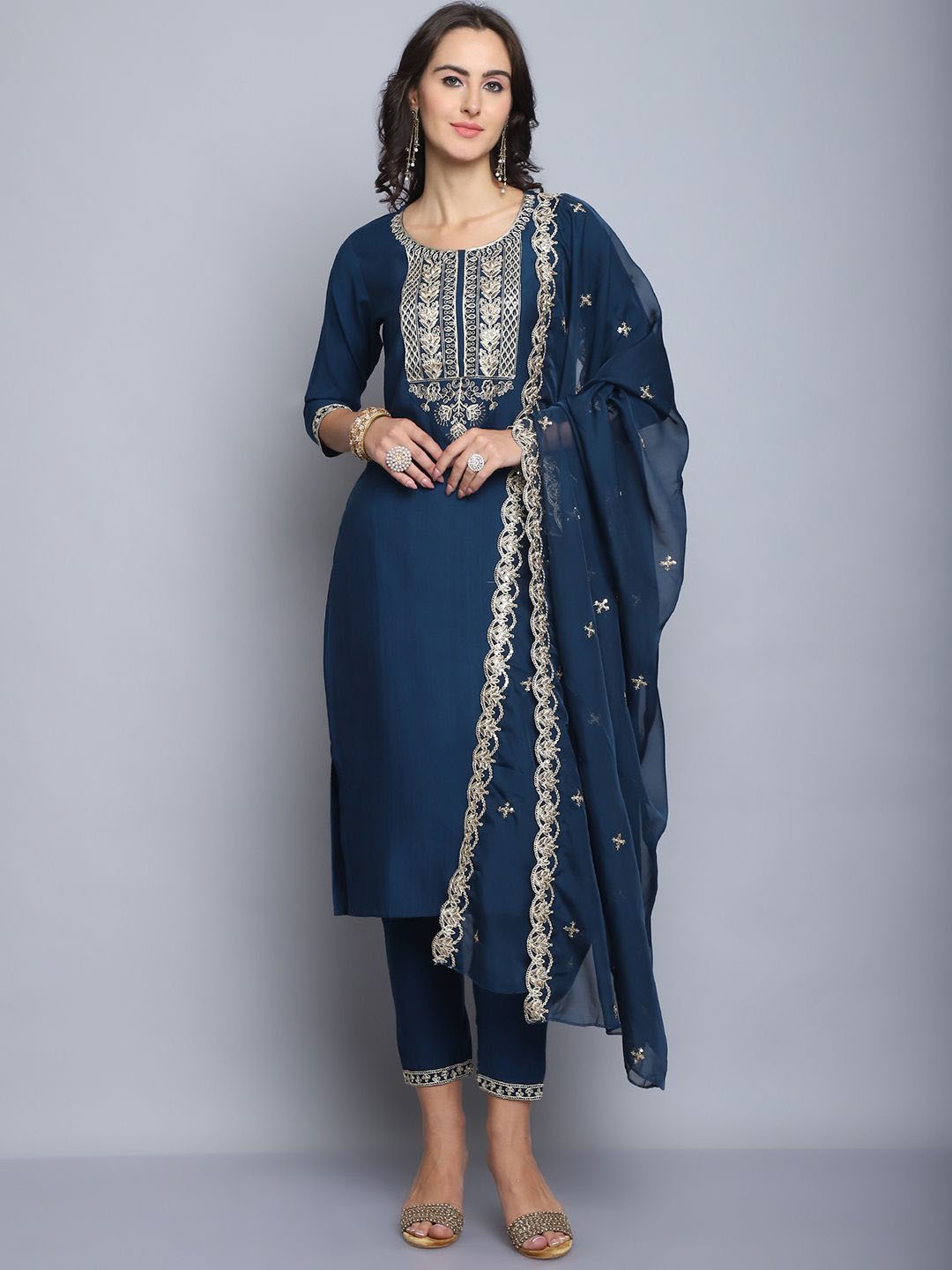 KLOSIA Ethnic Motifs Embroidered Sequinned Pure Silk Straight Kurta With Trouser & Dupatta, Navy blue
KLOSIA Ethnic Motifs Embroidered Sequinned Pure Silk Straight Kurta With Trouser & Dupatta, Navy blue