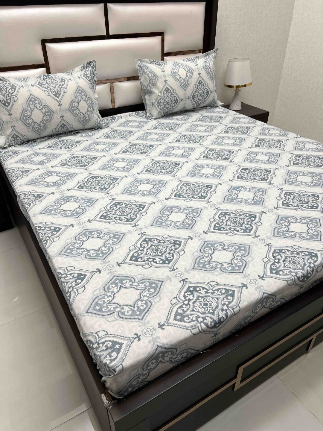 Pure Decor Passion Blue & White Ethnic Motifs 300 TC Queen Bedsheet with 2 Pillow Covers
Pure Decor Passion Blue & White Ethnic Motifs 300 TC Queen Bedsheet with 2 Pillow Covers