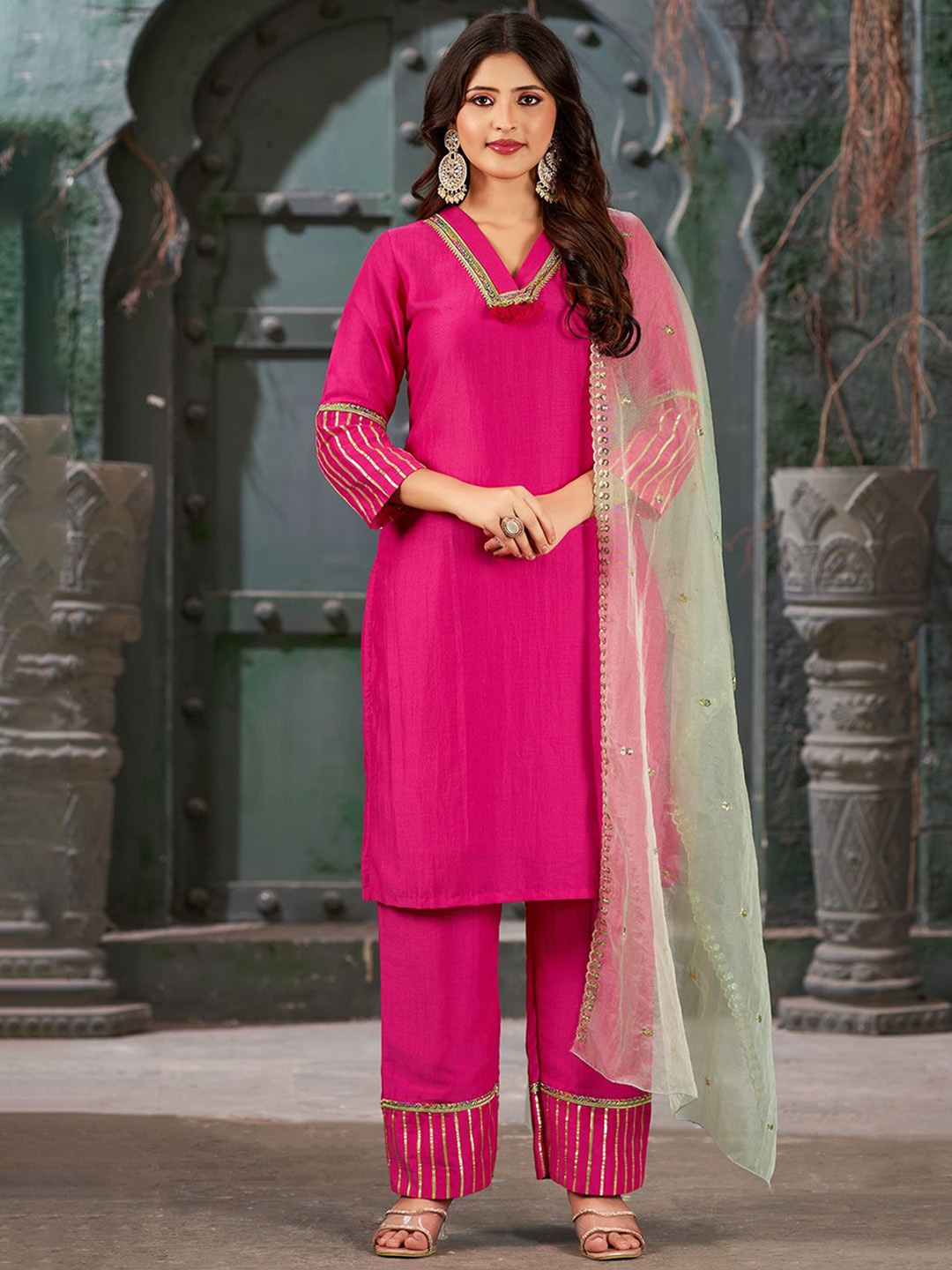 Curvy Lane Women Embroidered Regular Gotta Patti Kurta with Trousers & With Dupatta, Pink
Curvy Lane Women Embroidered Regular Gotta Patti Kurta with Trousers & With Dupatta, Pink