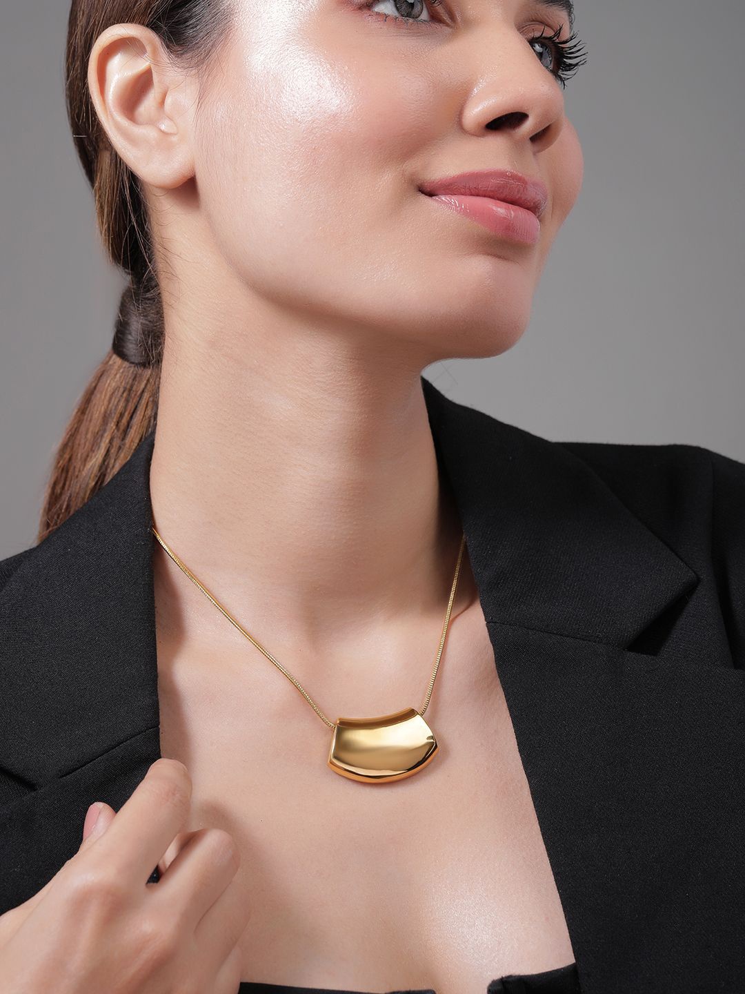 Rubans 18K Gold Plated Stainless Steel TarnishFree Waterproof Demi-Fine Geometric Necklace
Rubans 18K Gold Plated Stainless Steel TarnishFree Waterproof Demi-Fine Geometric Necklace