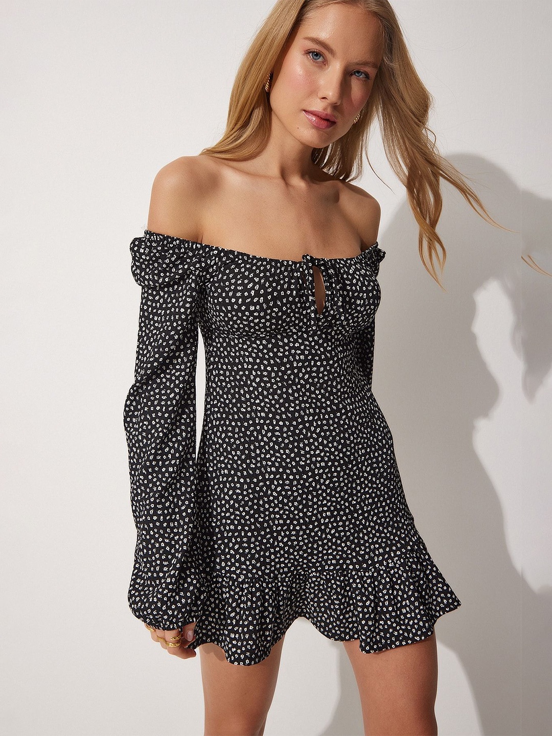 Happiness istanbul Women Polka Dot Print Off-Shoulder Fit & Flare Tiered Mini Dress, Na
Happiness istanbul Women Polka Dot Print Off-Shoulder Fit & Flare Tiered Mini Dress, Na