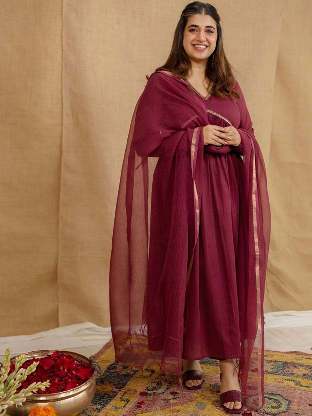 THE INDIAN ETHNIC CO Empire MulMul Pure Cotton Kurta With Trousers & Dupatta, Burgundy
THE INDIAN ETHNIC CO Empire MulMul Pure Cotton Kurta With Trousers & Dupatta, Burgundy