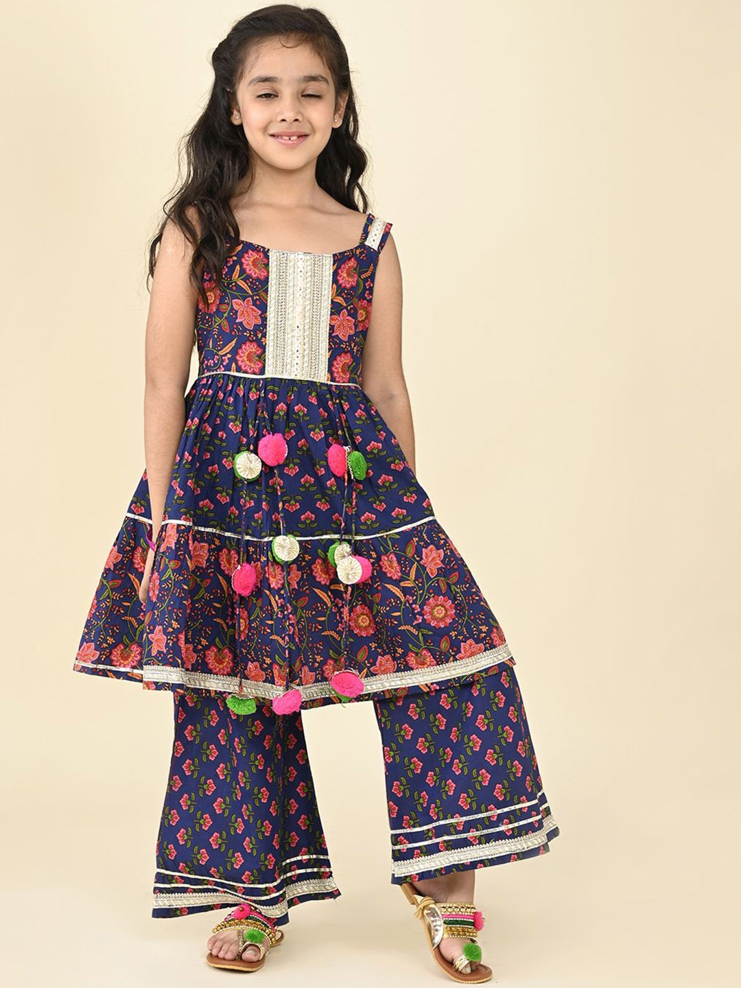 LIL PITAARA Girls Floral Printed Thread Work Pure Cotton Kurti with Palazzos, Navy blue
LIL PITAARA Girls Floral Printed Thread Work Pure Cotton Kurti with Palazzos, Navy blue