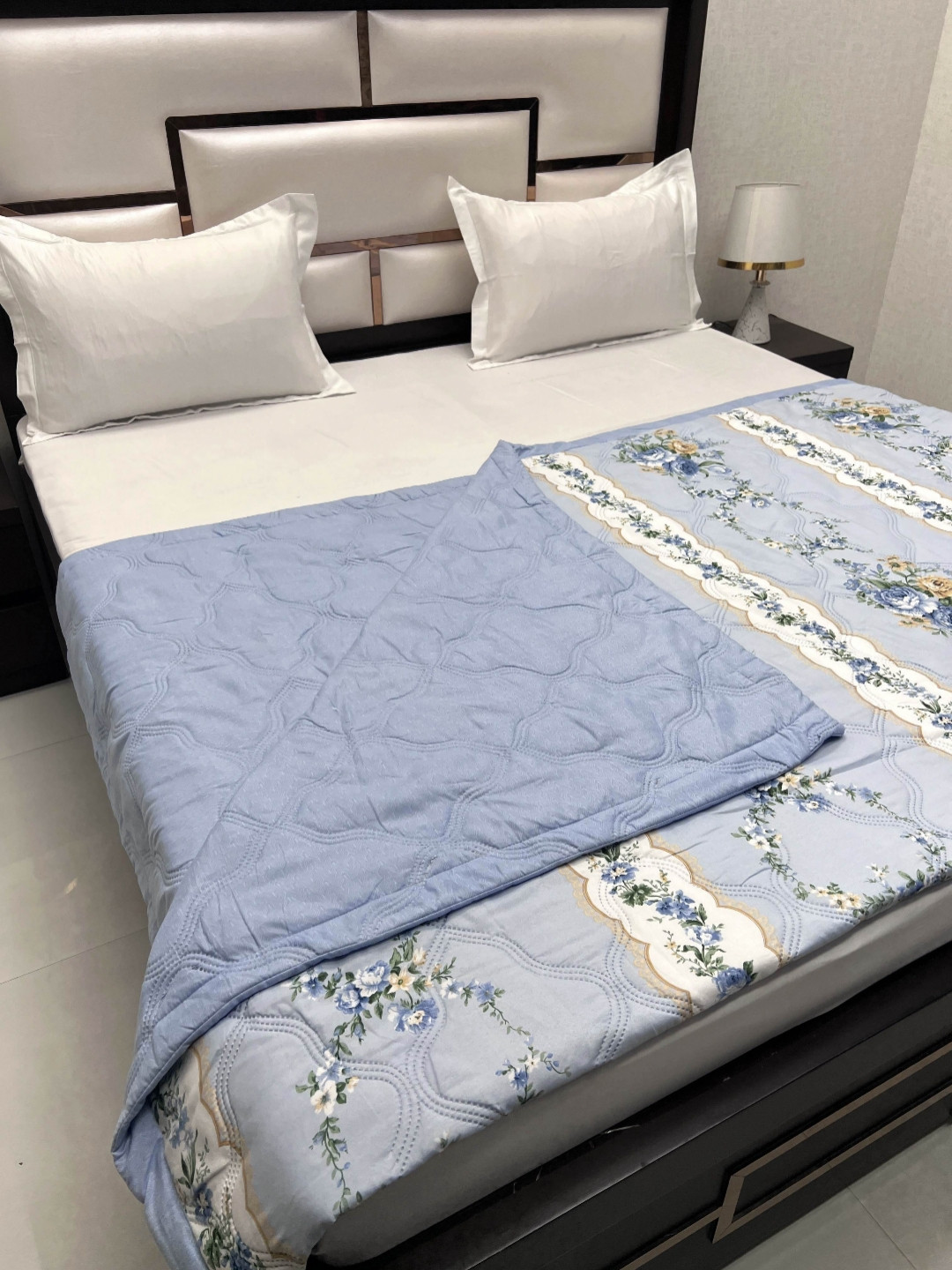 Pure Decor Blue & White Floral Printed Reversible AC Room 233 GSM Double Bed Comforter
Pure Decor Blue & White Floral Printed Reversible AC Room 233 GSM Double Bed Comforter