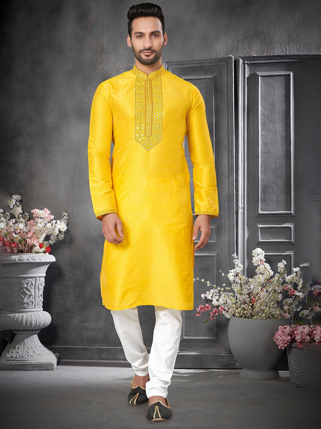 BERISTON Geometric Yoke Design Mirror Work Pure Silk Straight Kurta with Pyjamas, Yellow
BERISTON Geometric Yoke Design Mirror Work Pure Silk Straight Kurta with Pyjamas, Yellow