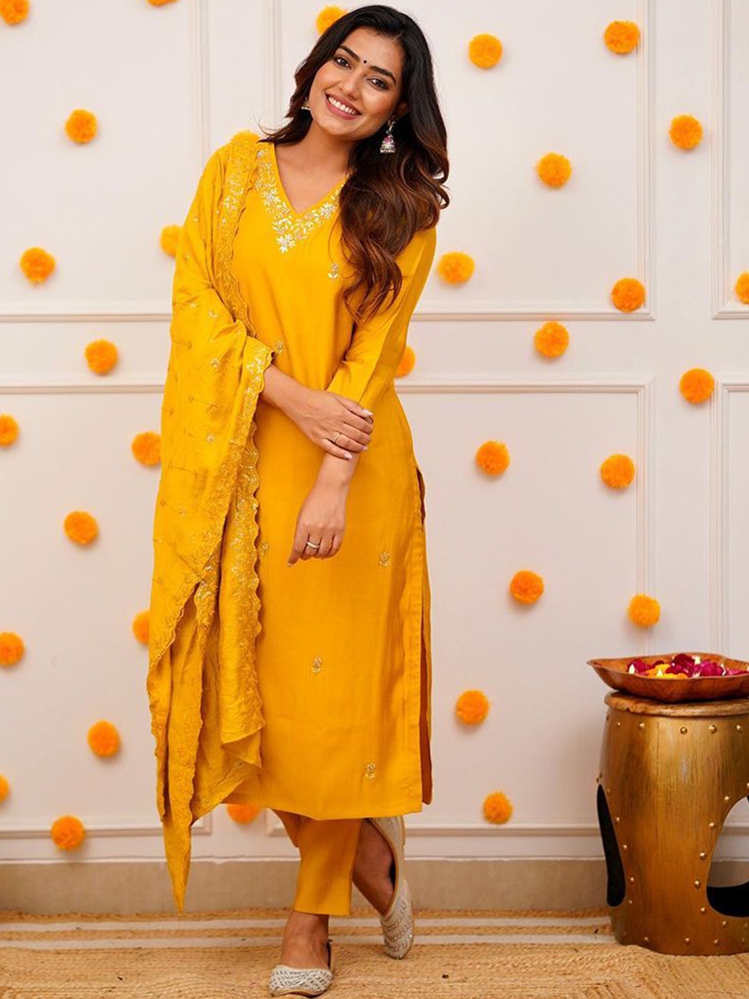 KALINI Floral Embroidered Thread Work Chanderi Silk Kurta with Trousers & Dupatta, Yellow
KALINI Floral Embroidered Thread Work Chanderi Silk Kurta with Trousers & Dupatta, Yellow