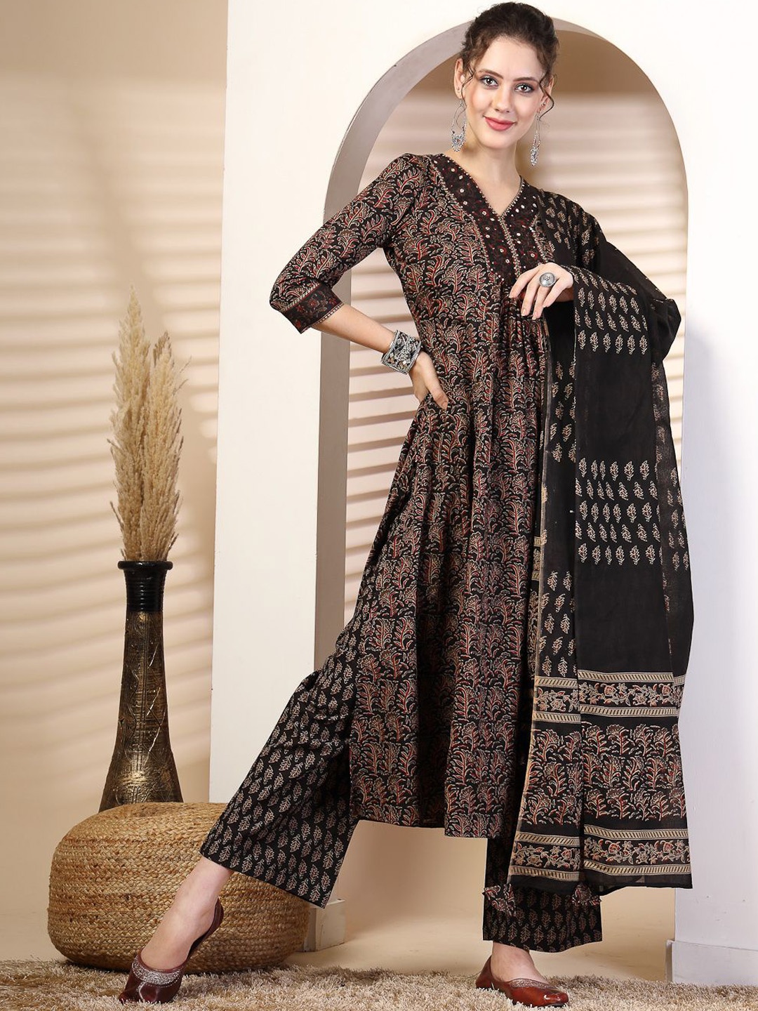 GULMOHAR JAIPUR Ethnic Motifs Printed Sequined Pure Cotton Kurta With Palazzos & Dupatta, Black
GULMOHAR JAIPUR Ethnic Motifs Printed Sequined Pure Cotton Kurta With Palazzos & Dupatta, Black