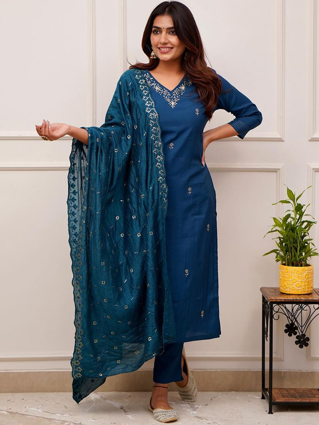 KALINI Floral Embroidered Beads & Stones Chanderi Silk Straight Kurta & Trousers & Dupatta, Blue
KALINI Floral Embroidered Beads & Stones Chanderi Silk Straight Kurta & Trousers & Dupatta, Blue