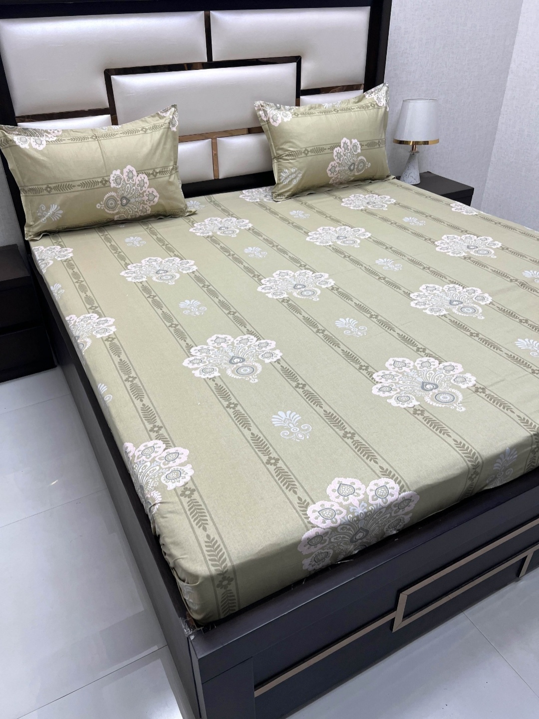 Pure Decor Passion Green Floral 260 TC Pure Cotton Queen Bedsheet With 2 Pillow Covers
Pure Decor Passion Green Floral 260 TC Pure Cotton Queen Bedsheet With 2 Pillow Covers