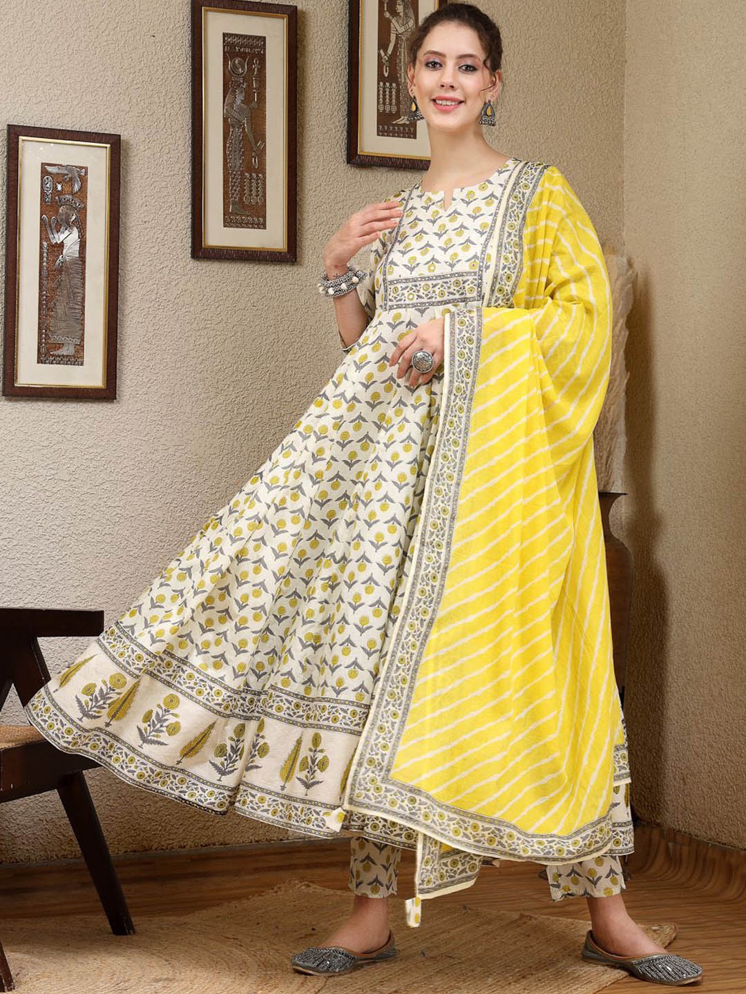 GULMOHAR JAIPUR Floral Printed Pure Cotton Anarkali Kurta With Palazzos & Dupatta, Lime green
GULMOHAR JAIPUR Floral Printed Pure Cotton Anarkali Kurta With Palazzos & Dupatta, Lime green