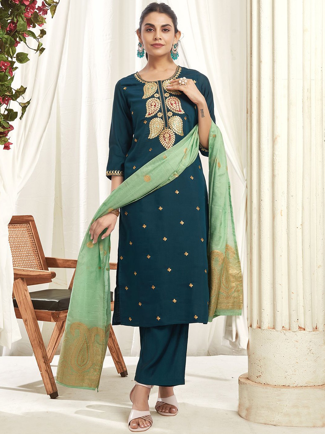 SKYLEE Ethnic Motifs Embroidered Sequinned Straight Kurta With Palazzos & Dupatta, Blue
SKYLEE Ethnic Motifs Embroidered Sequinned Straight Kurta With Palazzos & Dupatta, Blue