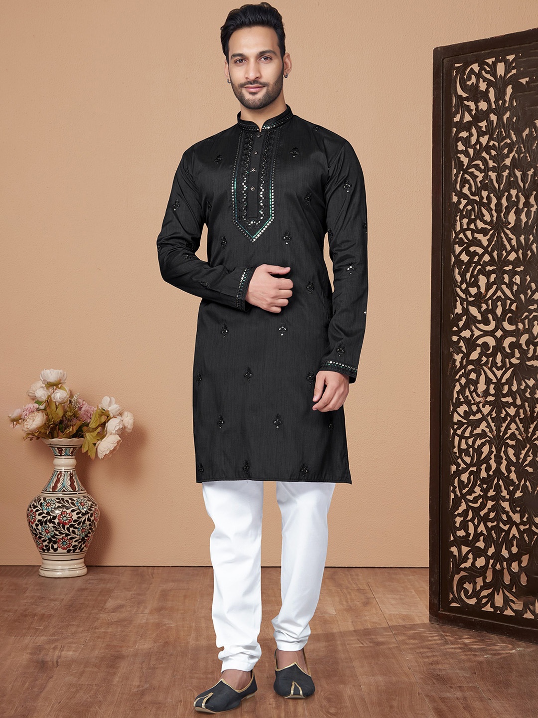 BERISTON Floral Embroidered Sequinned Chanderi Silk Straight Kurta with Pyjamas, Black
BERISTON Floral Embroidered Sequinned Chanderi Silk Straight Kurta with Pyjamas, Black