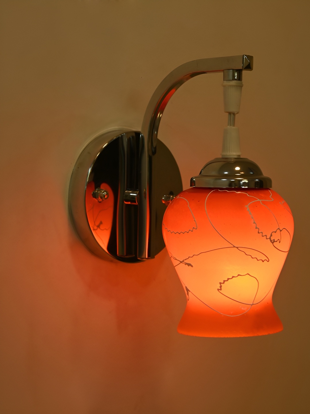 Afast Orange Colored & White Abstract Printed Glass Contemporary Bell Shaped Wall Lamp
Afast Orange Colored & White Abstract Printed Glass Contemporary Bell Shaped Wall Lamp