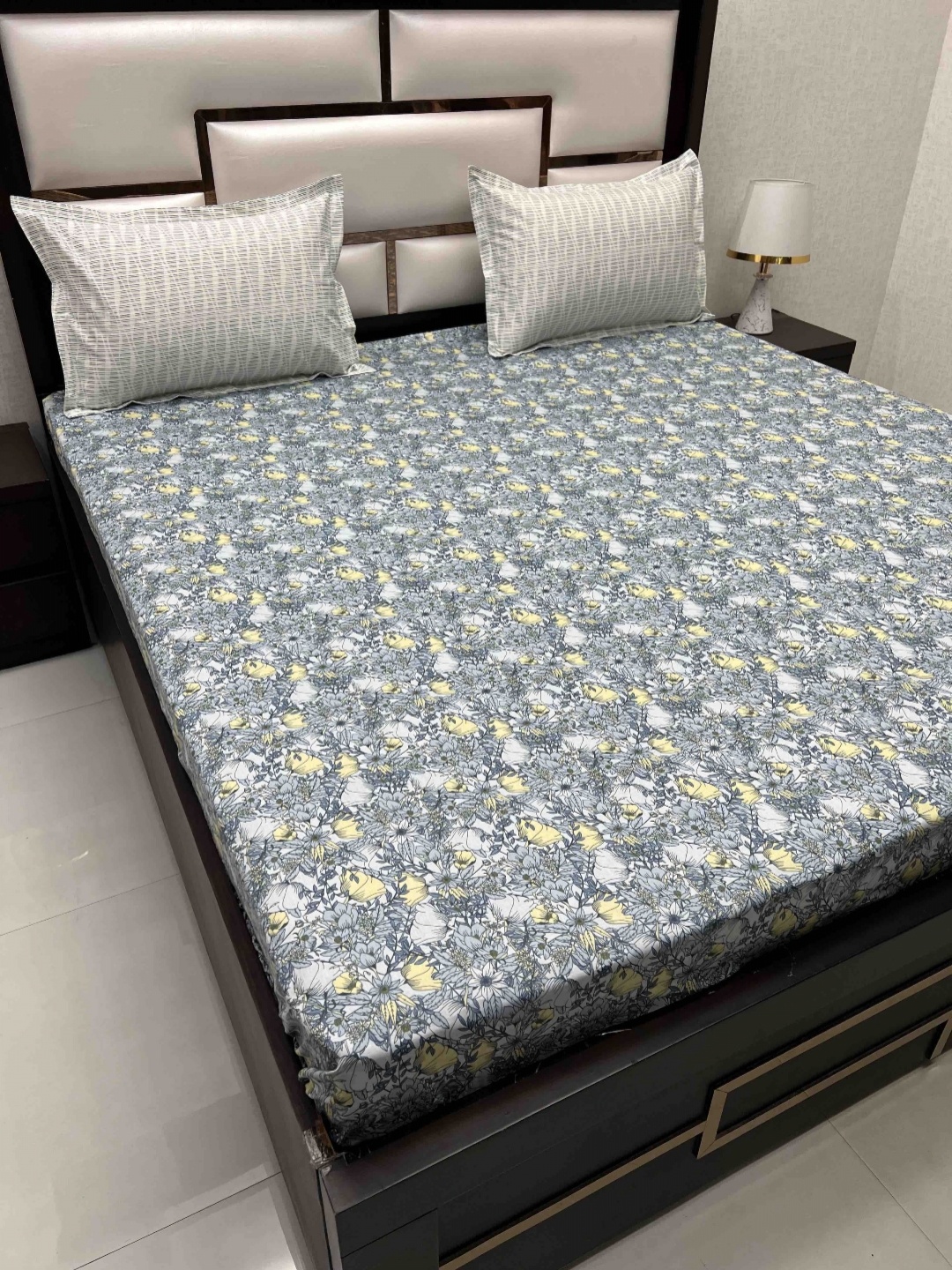 Pure Decor Cotton King Size Double Bed Bedsheet With 2 Pillow Covers 2.74m X 2.74m, White
Pure Decor Cotton King Size Double Bed Bedsheet With 2 Pillow Covers 2.74m X 2.74m, White
