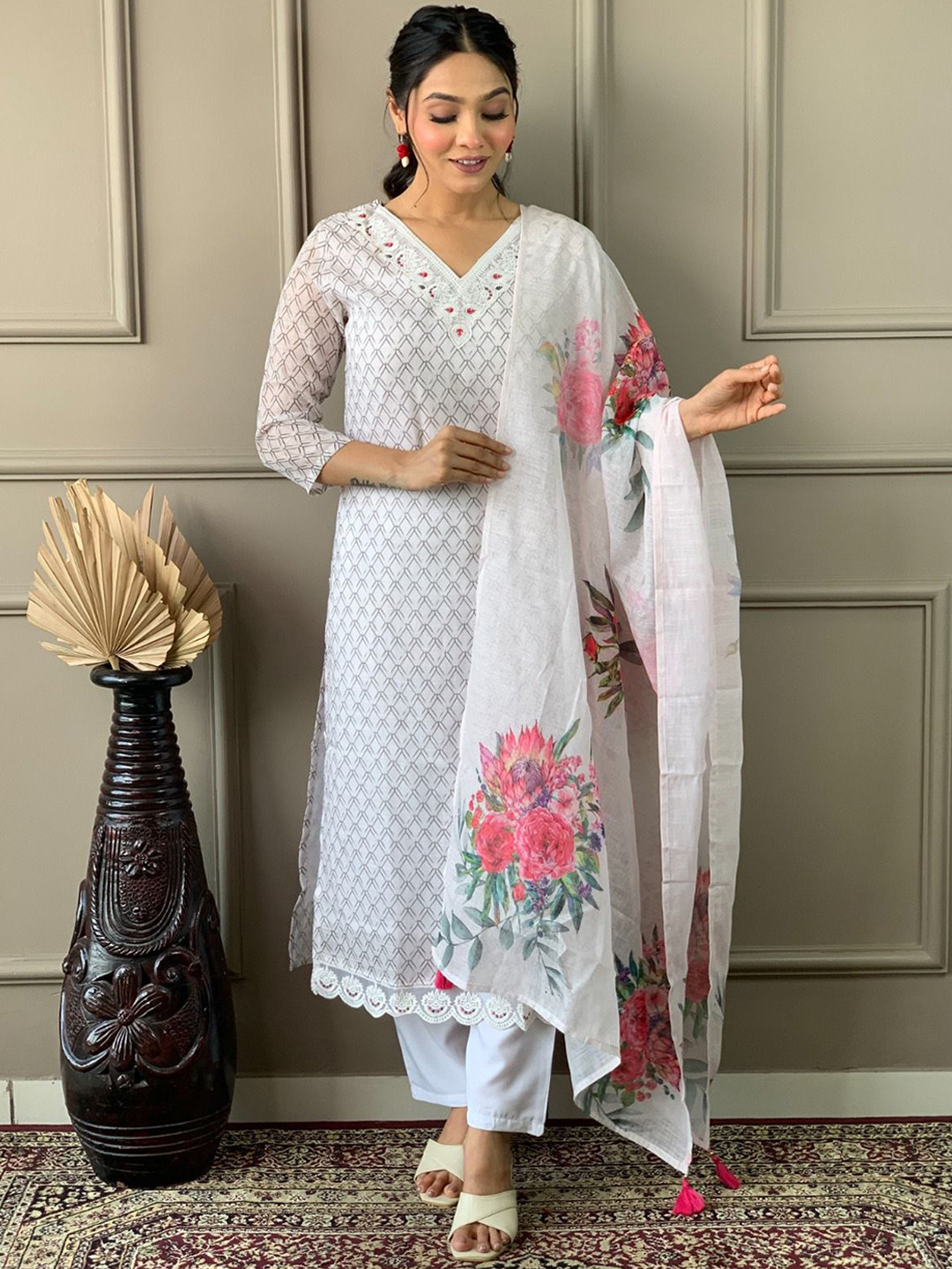 CaniBani Geometric Printed Gotta Patti Pure Cotton Kurta With Trousers & Dupatta, White
CaniBani Geometric Printed Gotta Patti Pure Cotton Kurta With Trousers & Dupatta, White