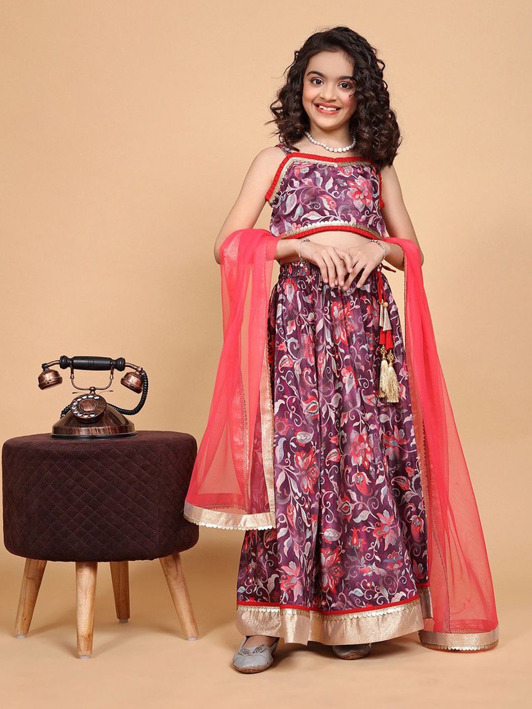 Jogmaya Fashion Girls Floral Printed Ready to Wear Lehenga & Blouse With Dupatta, Purple
Jogmaya Fashion Girls Floral Printed Ready to Wear Lehenga & Blouse With Dupatta, Purple