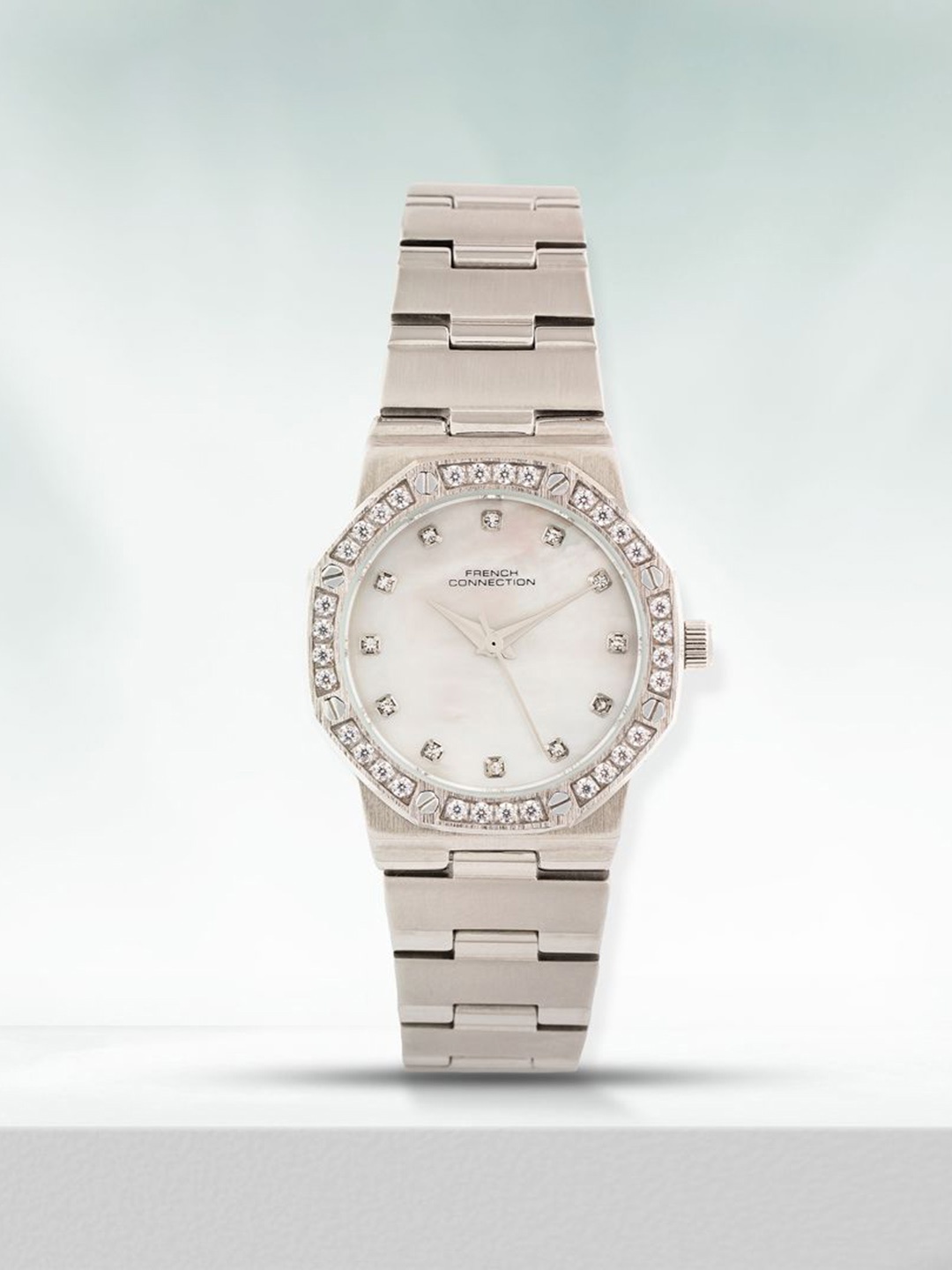 French Connection Women Embellished Dial & Stainless Steel Bracelet Style Straps Analogue Watch FCH13SM, White
French Connection Women Embellished Dial & Stainless Steel Bracelet Style Straps Analogue Watch FCH13SM, White