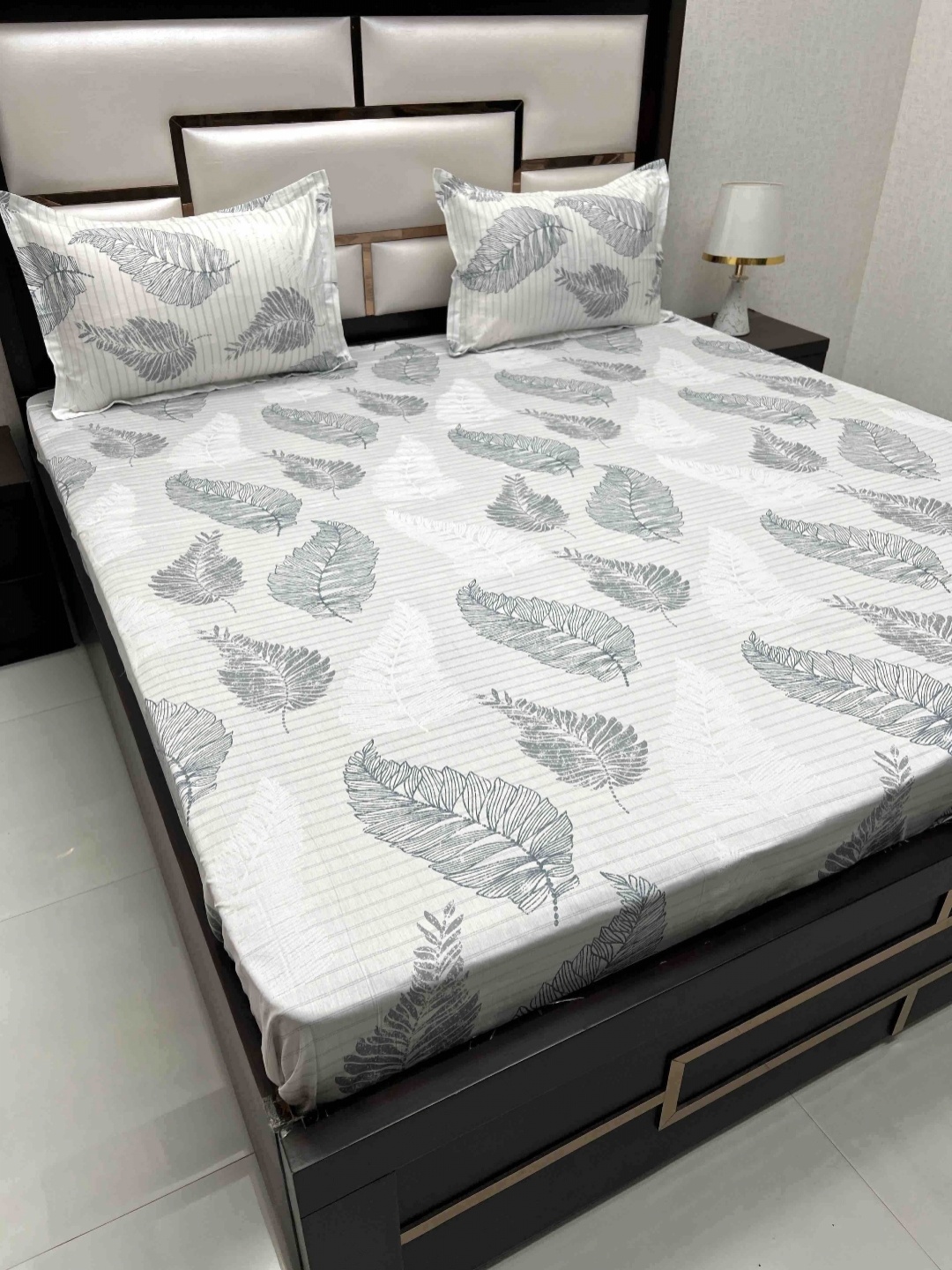 Pure Decor Royal Velar White Floral 380 TC Pure Cotton King Bedsheet With 2 Pillow Covers
Pure Decor Royal Velar White Floral 380 TC Pure Cotton King Bedsheet With 2 Pillow Covers