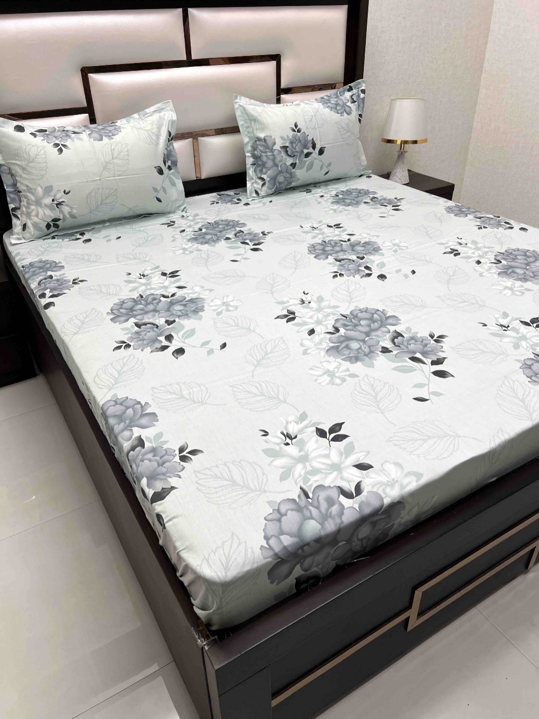 Pure Decor Royal Velar Grey & Off White Floral 400 TC King Bedsheet with 2 Pillow Covers, Green
Pure Decor Royal Velar Grey & Off White Floral 400 TC King Bedsheet with 2 Pillow Covers, Green