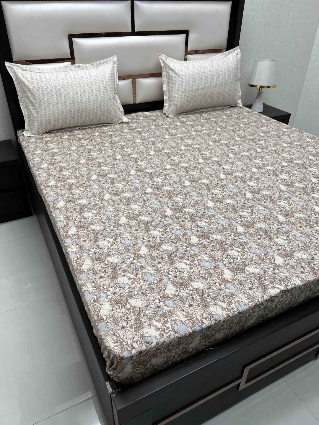 Pure Decor Cotton King Size Double Bed Bedsheet With 2 Pillow Covers 2.74m X 2.74m, Brown
Pure Decor Cotton King Size Double Bed Bedsheet With 2 Pillow Covers 2.74m X 2.74m, Brown