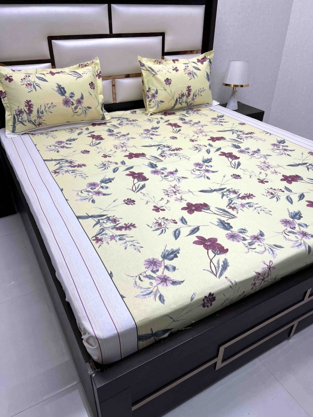 Pure Decor Royal Velar Yellow Floral 400 TC Cotton King Bedsheet with 2 Pillow Covers
Pure Decor Royal Velar Yellow Floral 400 TC Cotton King Bedsheet with 2 Pillow Covers