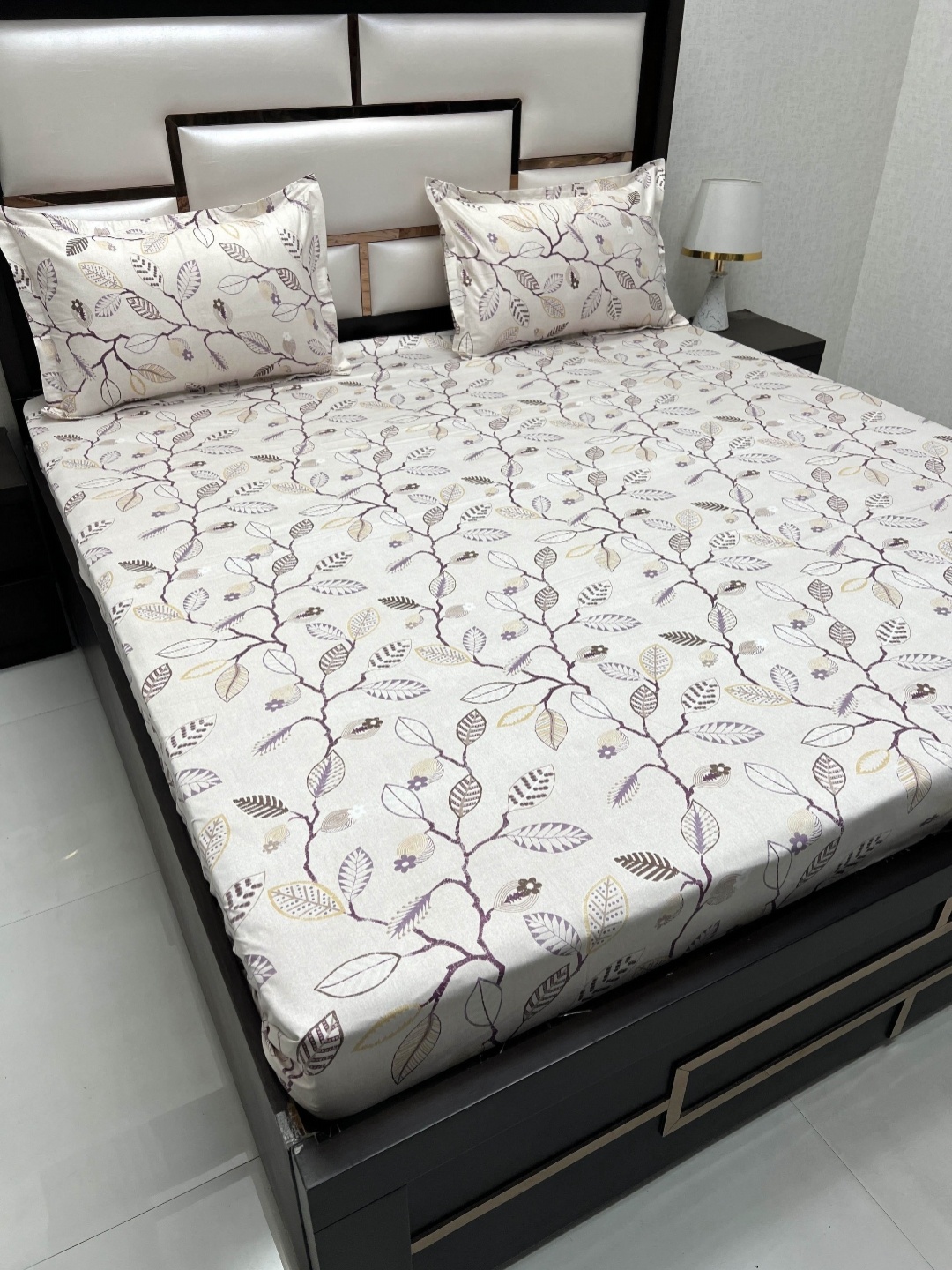 Pure Decor Royal Passion Purple Floral 350 TC Pure Cotton Queen Bedsheet & 2 Pillow Covers
Pure Decor Royal Passion Purple Floral 350 TC Pure Cotton Queen Bedsheet & 2 Pillow Covers