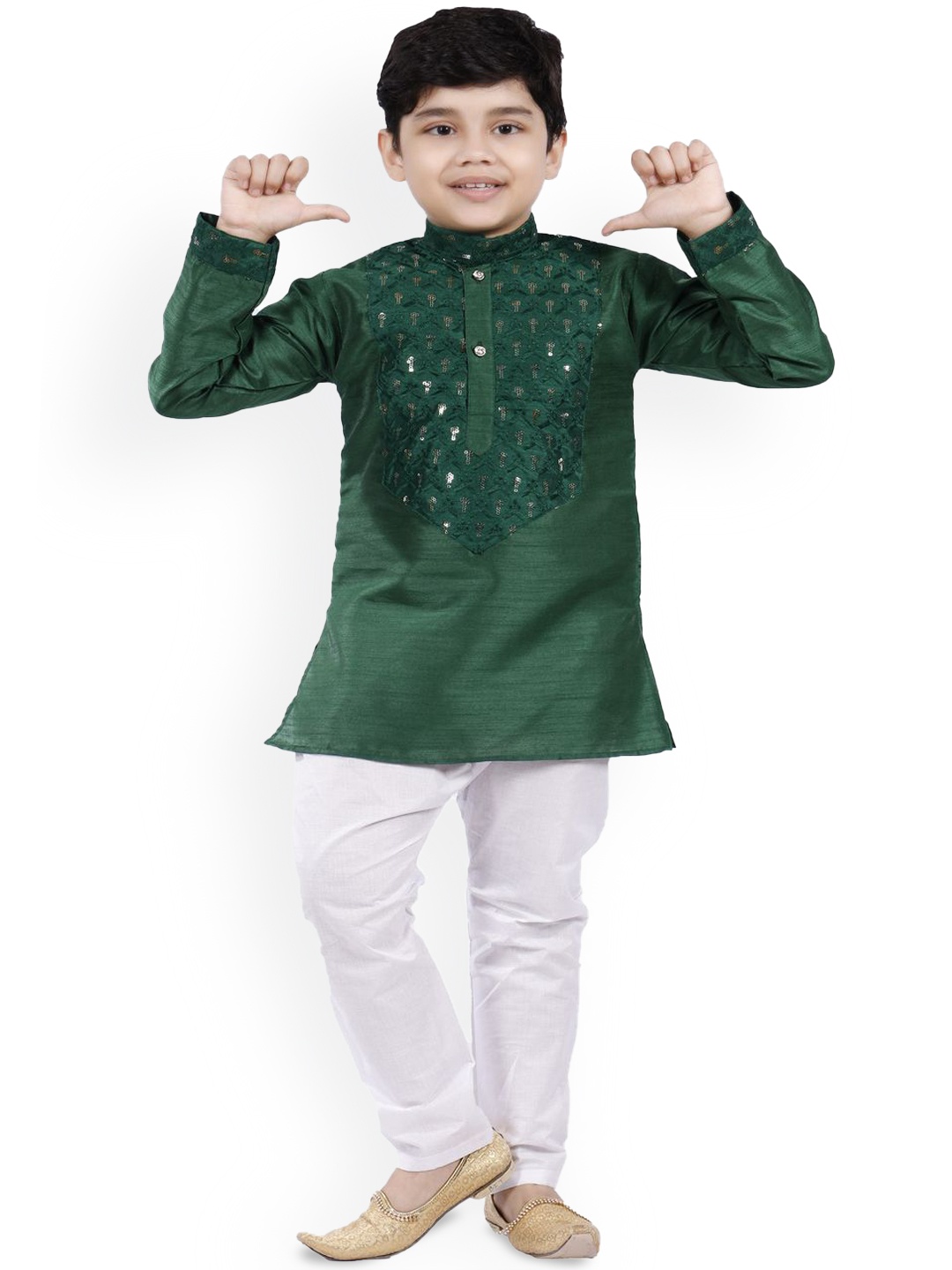 BAESD Boys Ethnic Motifs Embroidered Regular Sequinned Straight Kurta with Pyjamas, Green
BAESD Boys Ethnic Motifs Embroidered Regular Sequinned Straight Kurta with Pyjamas, Green
