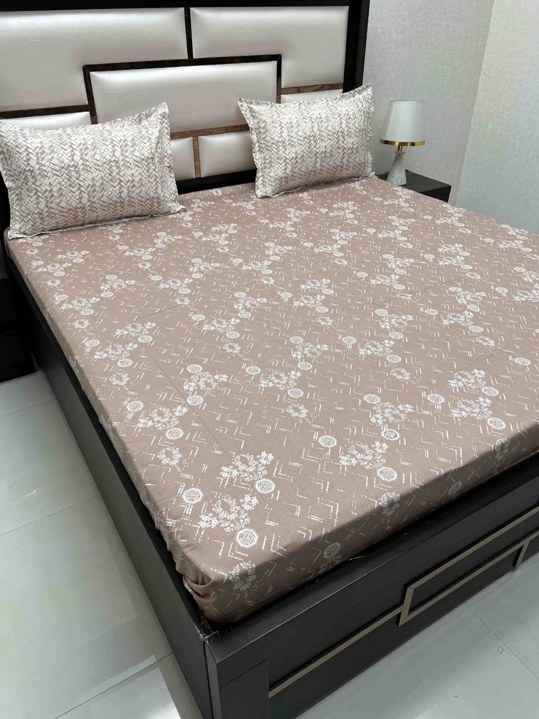 Pure Decor Lifestyle Brown Floral 400 TC Pure Cotton King Bedsheet With 2 Pillow Covers
Pure Decor Lifestyle Brown Floral 400 TC Pure Cotton King Bedsheet With 2 Pillow Covers