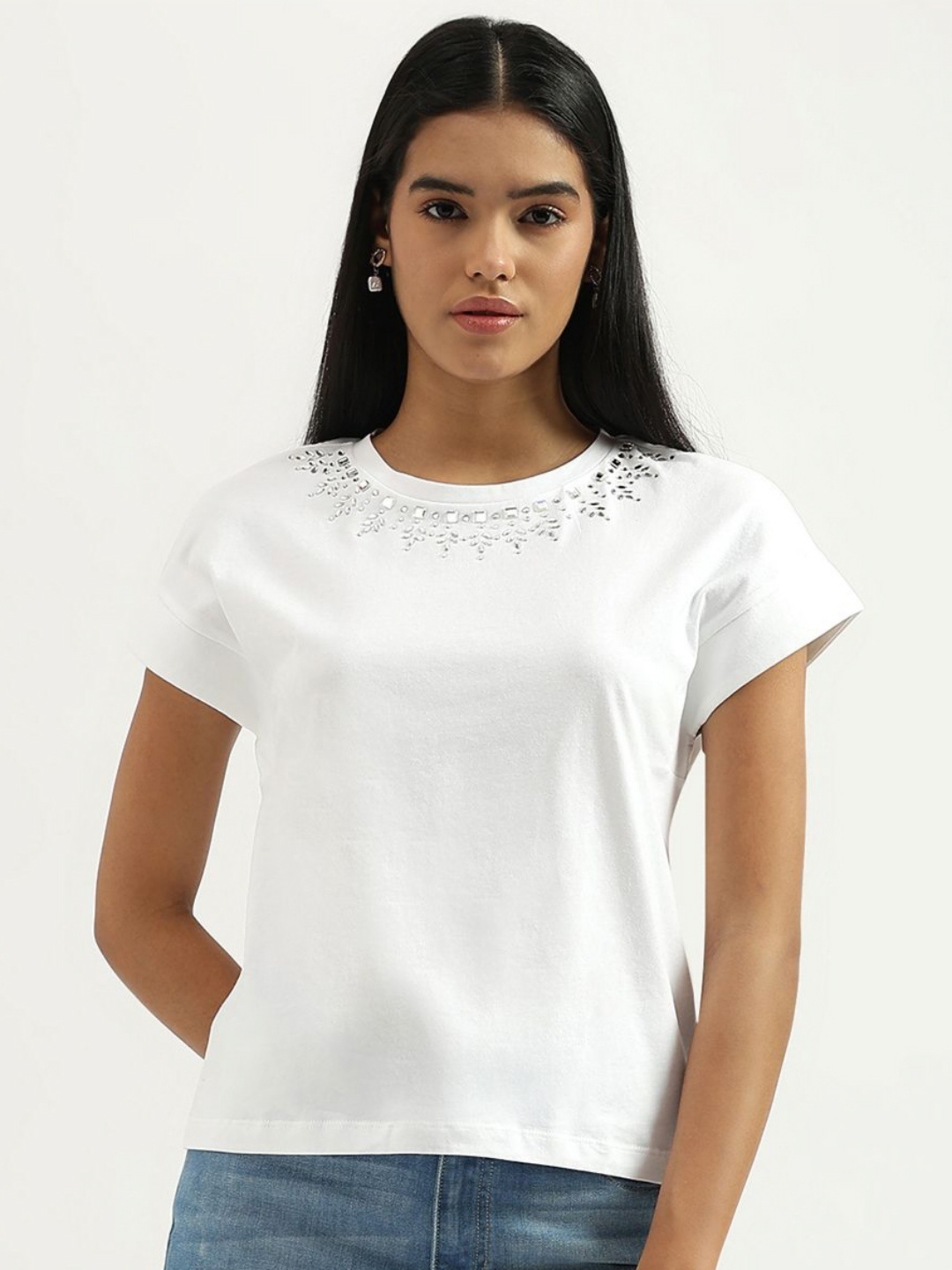 United Colors of Benetton Women Solid Round Neck Pure Cotton T-shirt, White
United Colors of Benetton Women Solid Round Neck Pure Cotton T-shirt, White