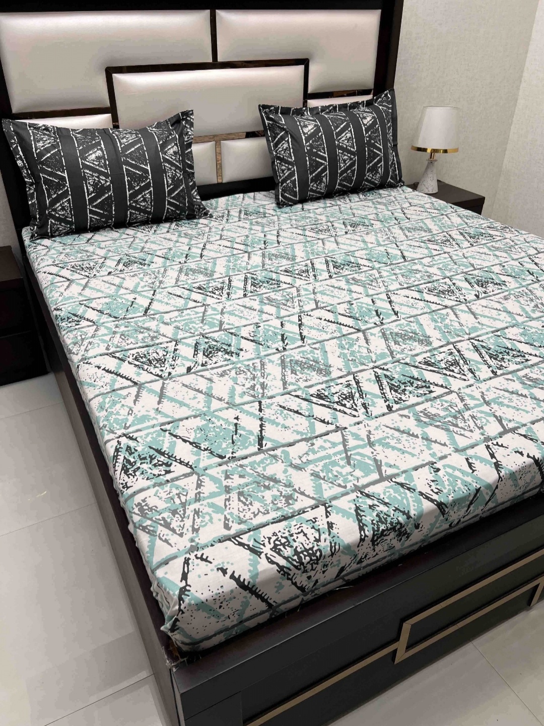 Pure Decor Lifestyle Green Floral 380 TC Pure Cotton King Bedsheet With 2 Pillow Covers
Pure Decor Lifestyle Green Floral 380 TC Pure Cotton King Bedsheet With 2 Pillow Covers