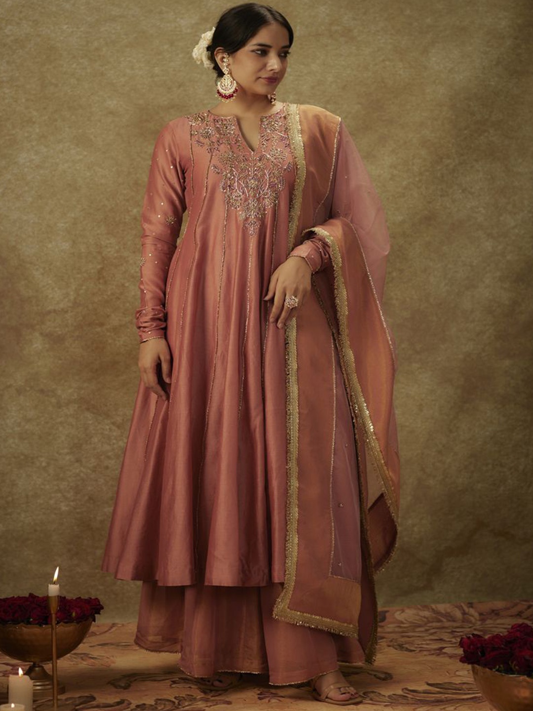 The Aarya Floral Embroidered Panelled Sequinned Chanderi Silk Kurta with Palazzo & Dupatta, Pink
The Aarya Floral Embroidered Panelled Sequinned Chanderi Silk Kurta with Palazzo & Dupatta, Pink
