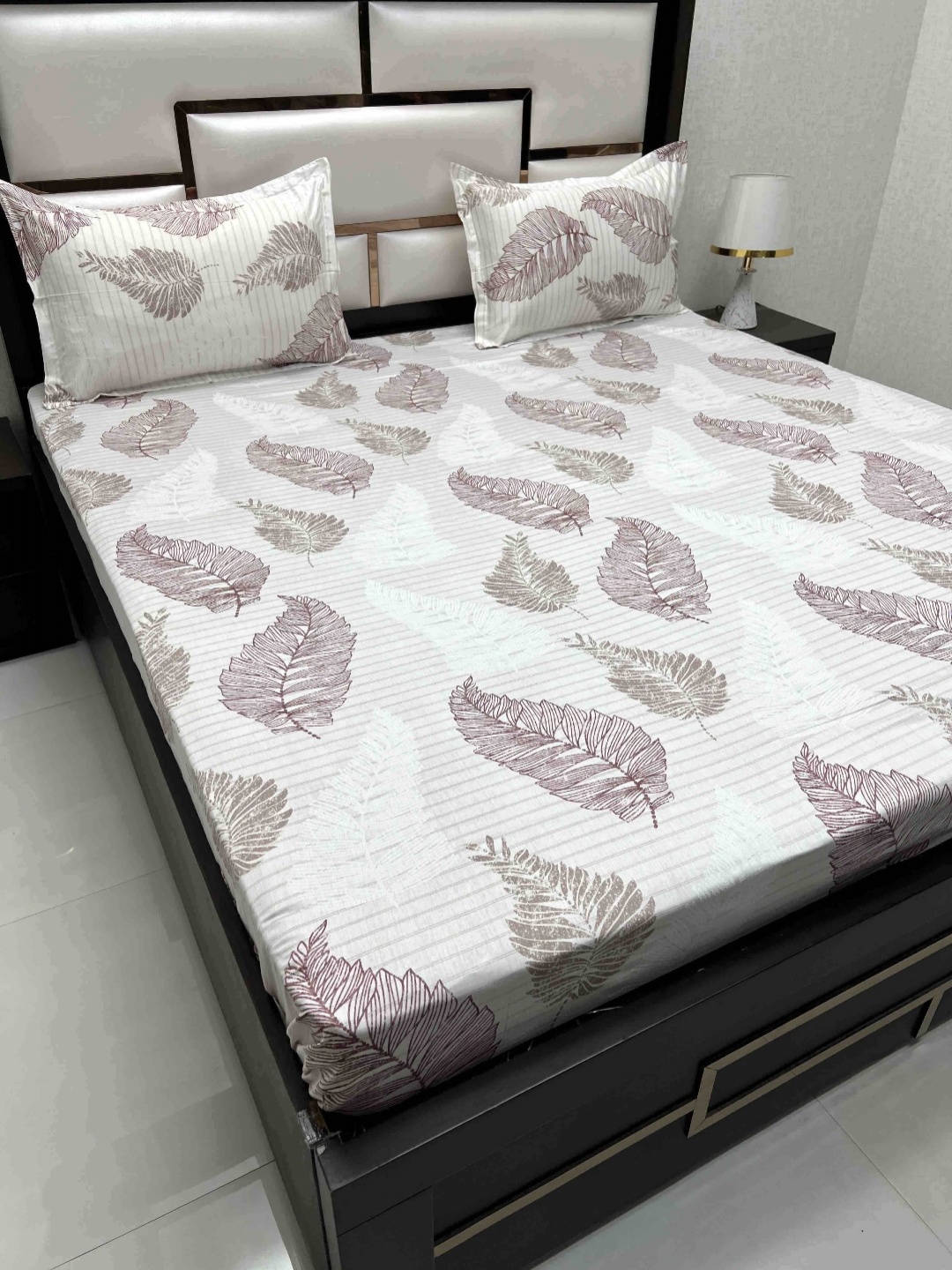 Pure Decor Royal Velar Off White Floral 380 TC Pure Cotton King Bedsheet & 2 Pillow Covers
Pure Decor Royal Velar Off White Floral 380 TC Pure Cotton King Bedsheet & 2 Pillow Covers