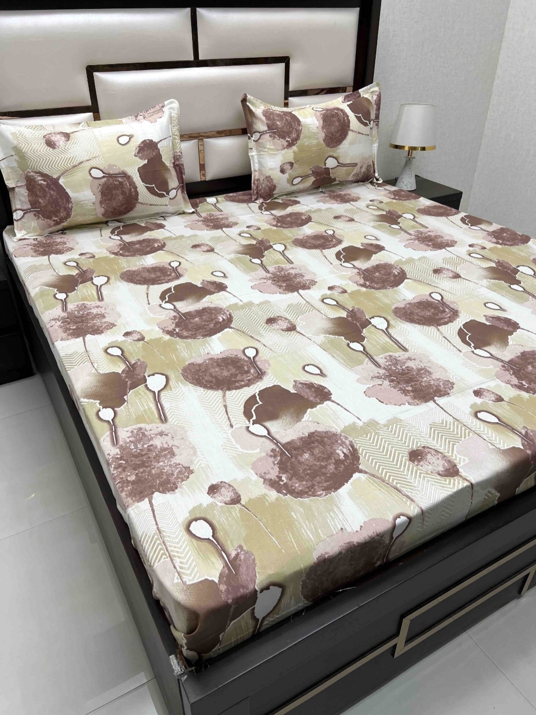 Pure Decor Royal Velar Brown Abstract 400TC Pure Cotton King Bedsheet With 2 Pillow Covers
Pure Decor Royal Velar Brown Abstract 400TC Pure Cotton King Bedsheet With 2 Pillow Covers