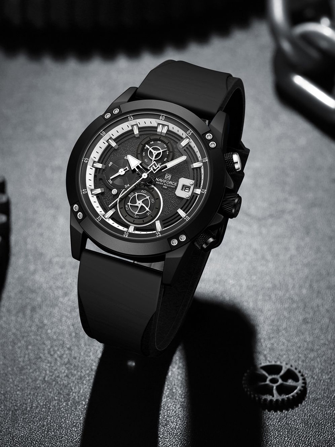 Naviforce Men Brass Embellished Dial & Straps Analogue Chronograph Watch NF8033 BWB, Black
Naviforce Men Brass Embellished Dial & Straps Analogue Chronograph Watch NF8033 BWB, Black