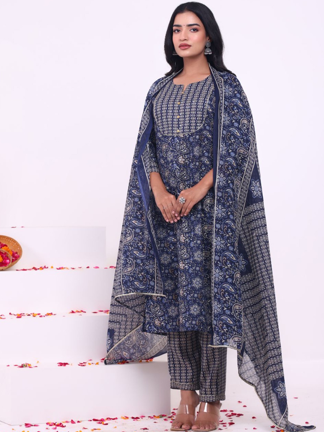 KALINI Floral Printed Gotta Patti Notch Neck Straight Kurta With Trousers & Dupatta, Blue
KALINI Floral Printed Gotta Patti Notch Neck Straight Kurta With Trousers & Dupatta, Blue