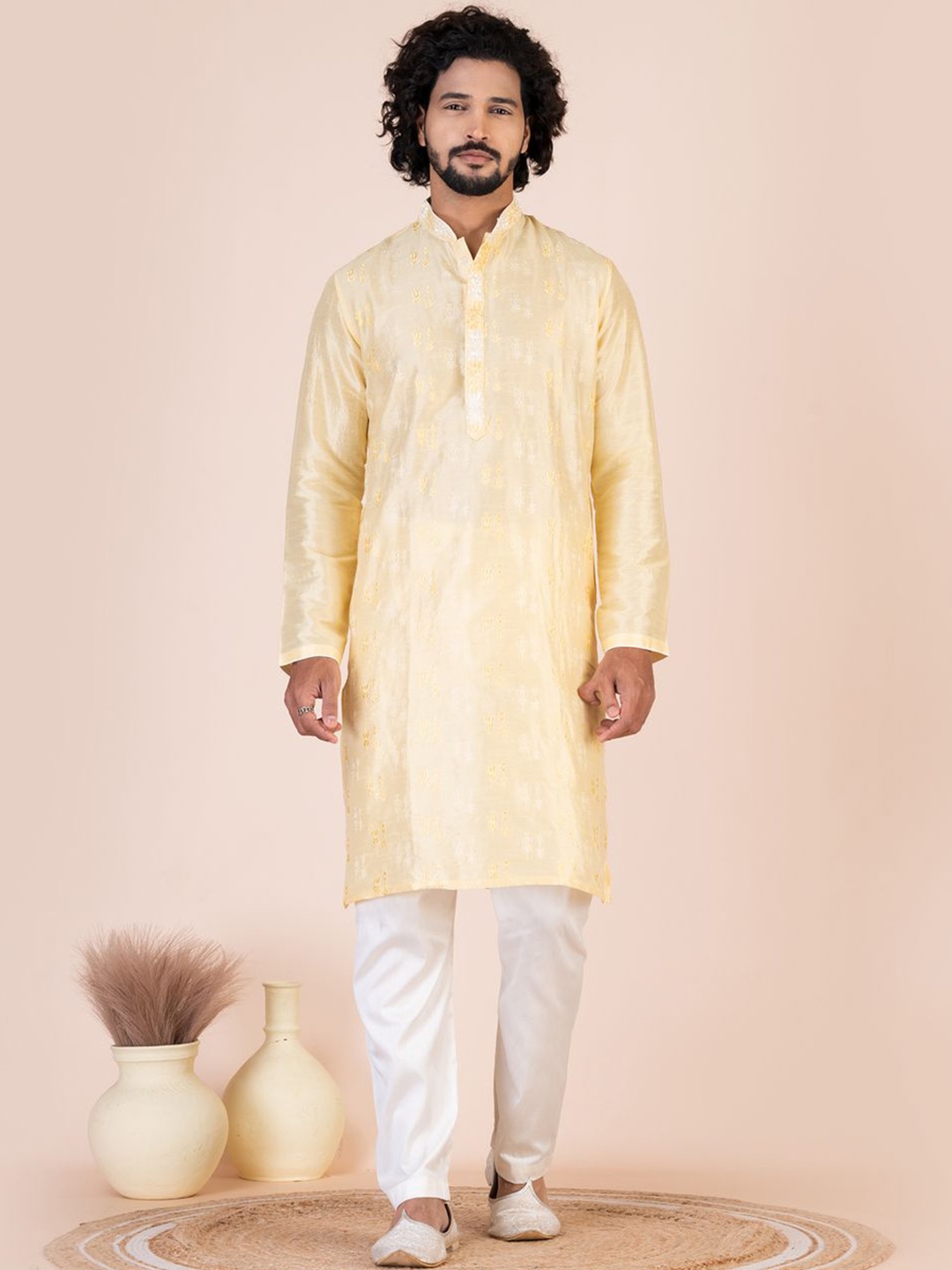 HU - Handcrafted Uniquely Floral Embroidered Mandarin Collar Cotton Silk Straight Kurta, Yellow
HU - Handcrafted Uniquely Floral Embroidered Mandarin Collar Cotton Silk Straight Kurta, Yellow