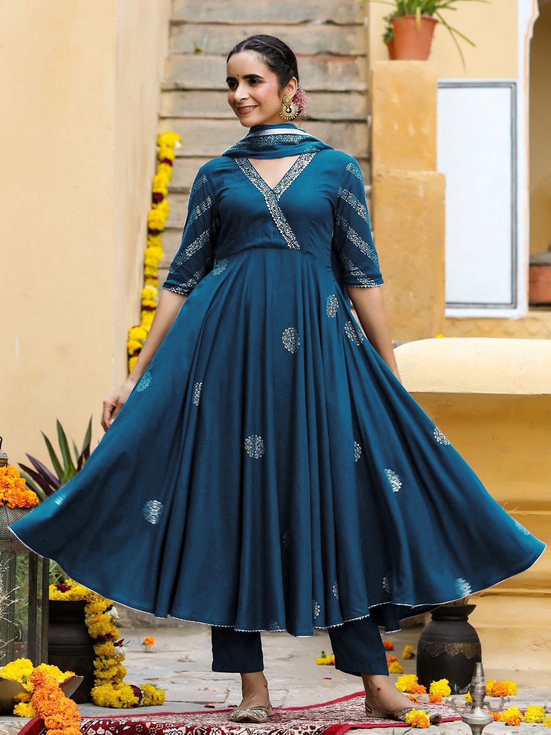 GoSriKi Ethnic Motifs Printed Gotta Patti Anarkali Kurta With Trousers & Dupatta, Blue
GoSriKi Ethnic Motifs Printed Gotta Patti Anarkali Kurta With Trousers & Dupatta, Blue