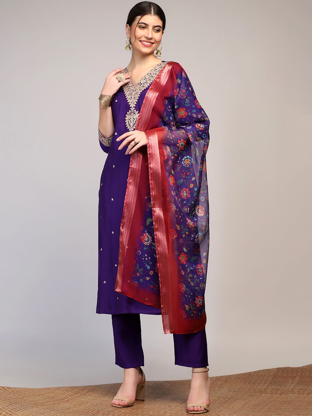 FASHION DREAM Floral Embroidered Thread Work Straight Kurta With Trousers & Dupatta, Violet
FASHION DREAM Floral Embroidered Thread Work Straight Kurta With Trousers & Dupatta, Violet