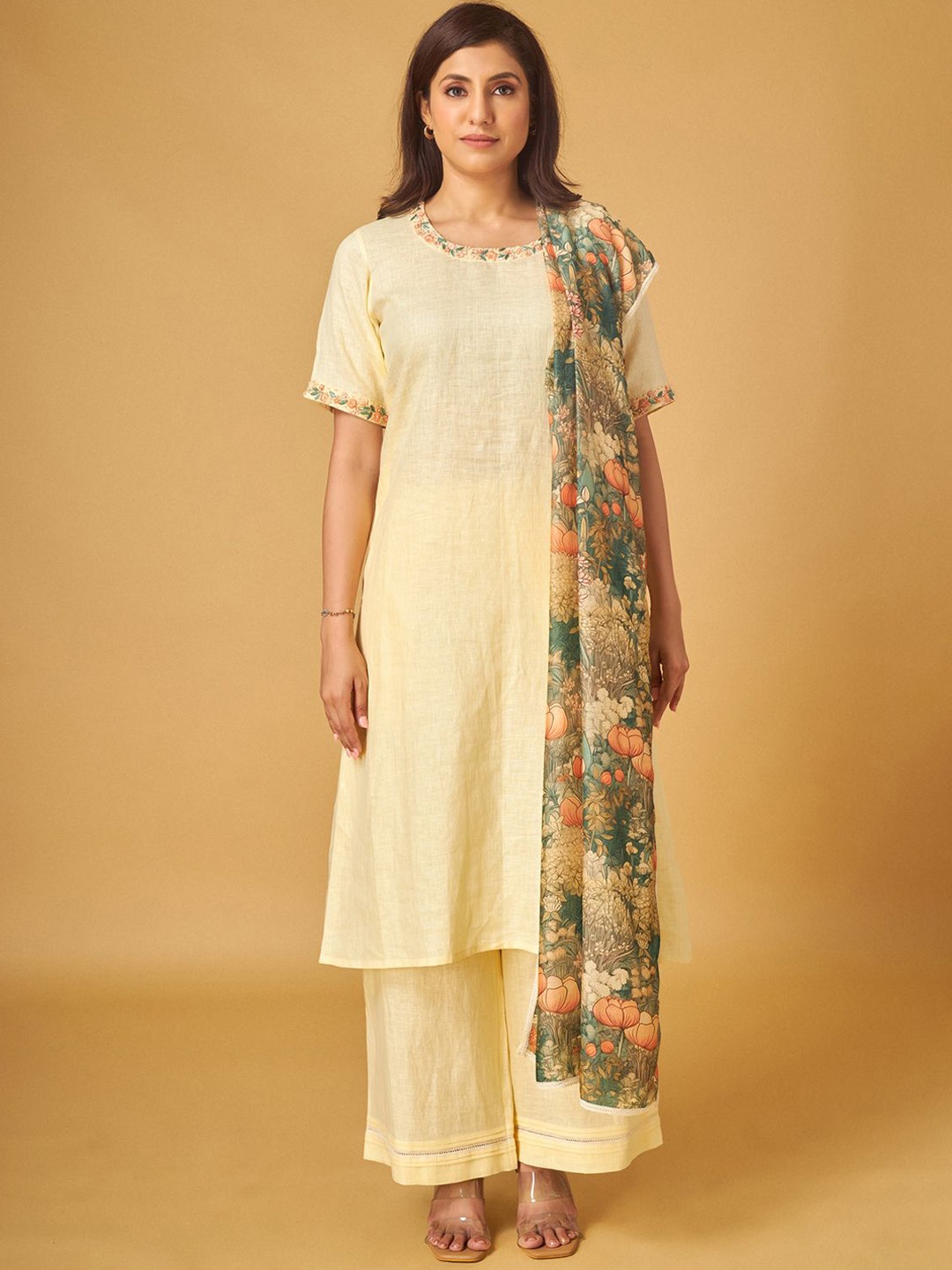 Maisolos Floral Thread Work Regular Pure Linen Straight Kurta with Palazzos & Dupatta, Yellow
Maisolos Floral Thread Work Regular Pure Linen Straight Kurta with Palazzos & Dupatta, Yellow