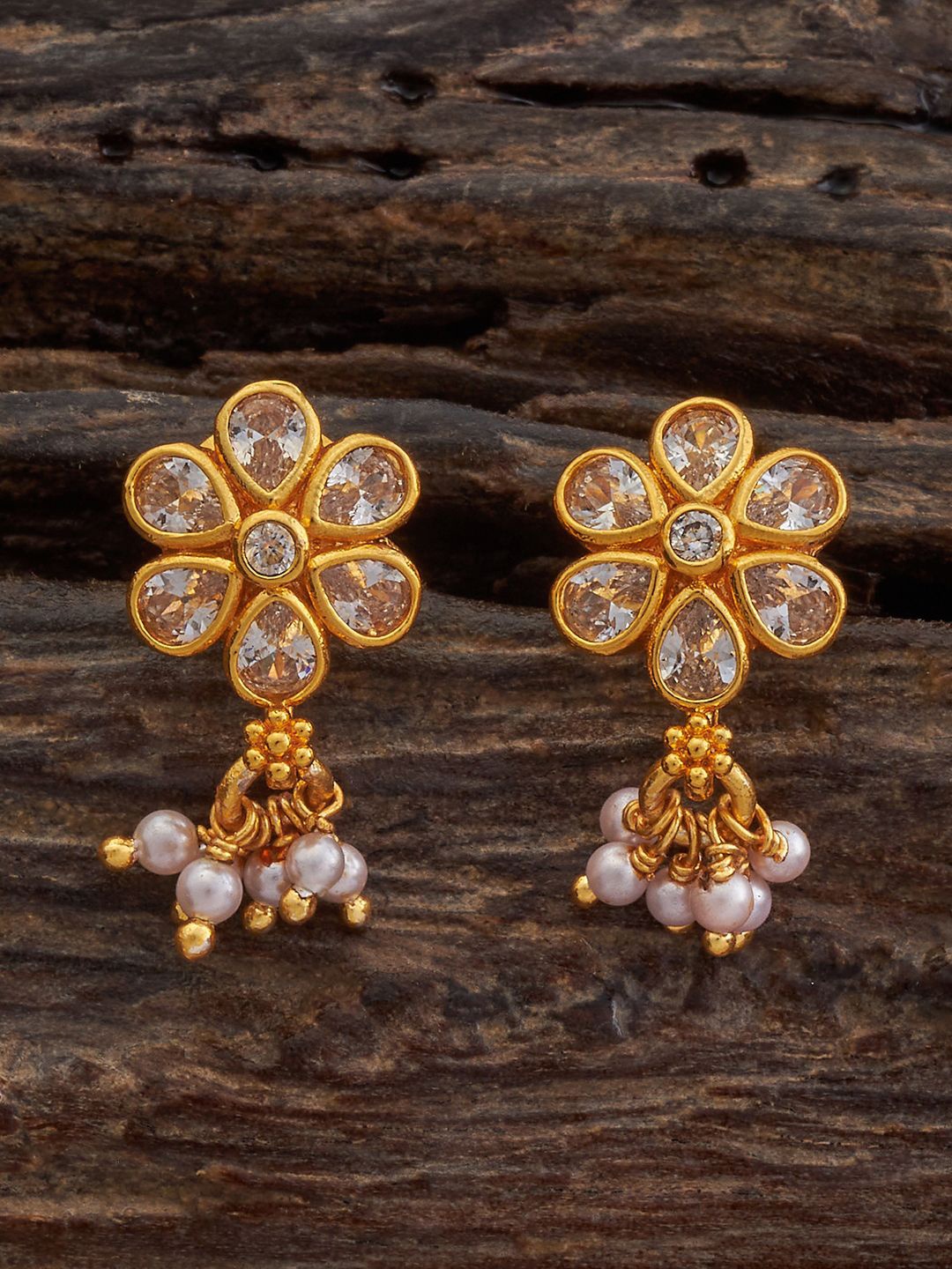 Kushal's Fashion Jewellery Gold-Plated 92.5 Pure Silver Floral Studs Earrings, White
Kushal's Fashion Jewellery Gold-Plated 92.5 Pure Silver Floral Studs Earrings, White