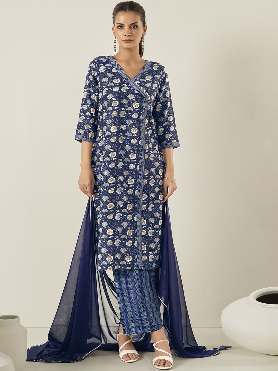 Anouk Blue Floral Printed Zari Angrakha Straight Kurta with Trousers & Dupatta
Anouk Blue Floral Printed Zari Angrakha Straight Kurta with Trousers & Dupatta