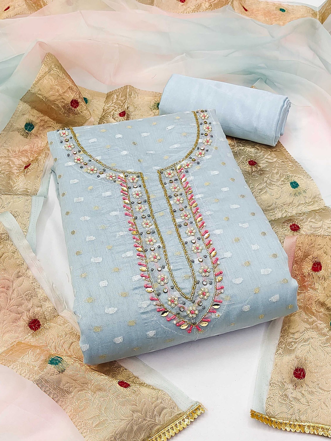 Ishin Floral Embroidered Beads and Stones Unstitched Dress Material, Grey
Ishin Floral Embroidered Beads and Stones Unstitched Dress Material, Grey