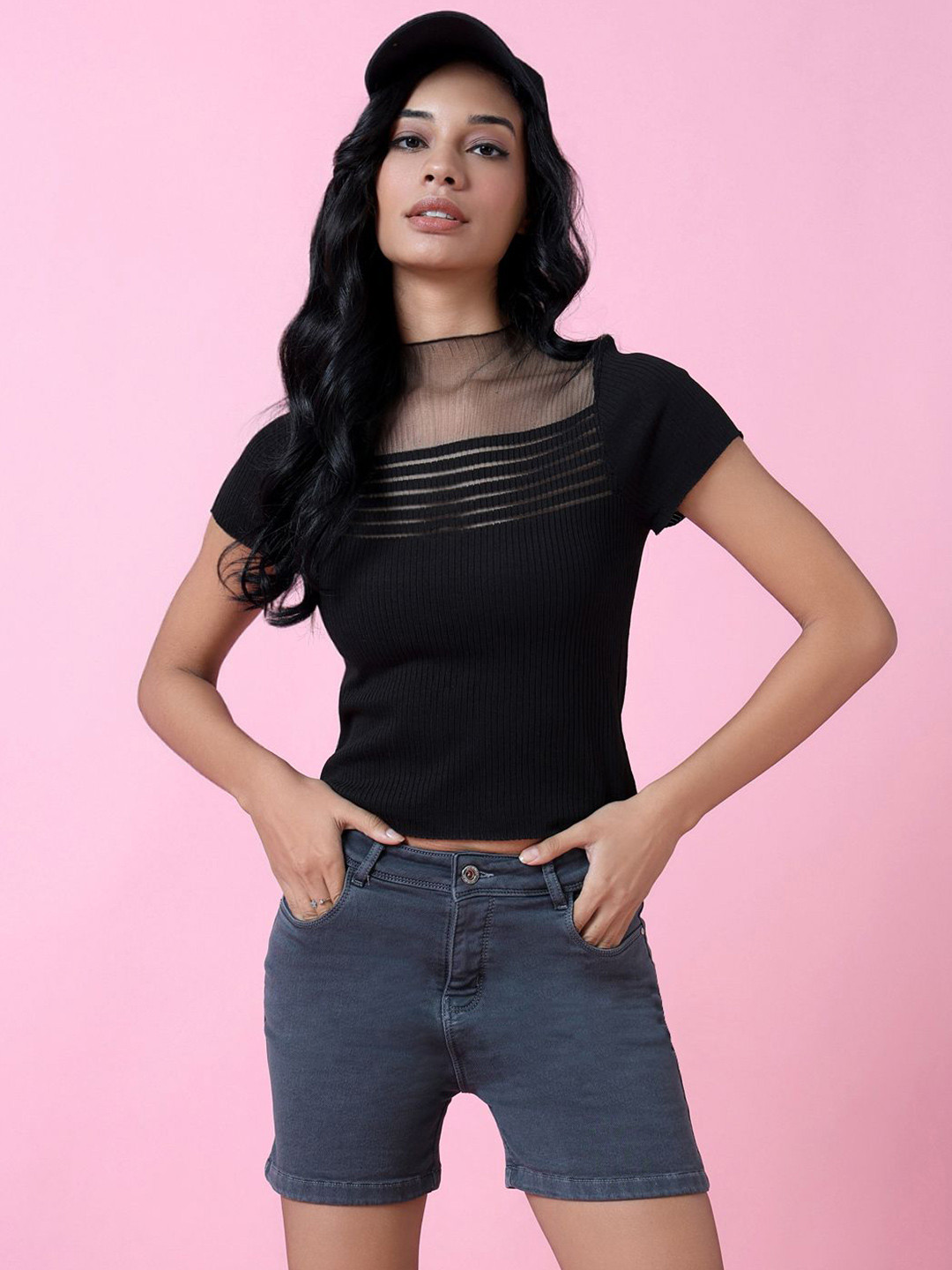 SHOWOFF Top, Black
SHOWOFF Top, Black