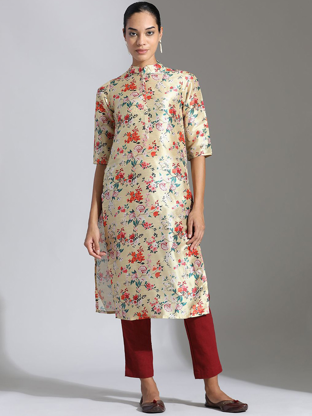 Jaipur Kurti Yellow Floral Printed Mandarin Collar Straight Kurta 
Jaipur Kurti Yellow Floral Printed Mandarin Collar Straight Kurta