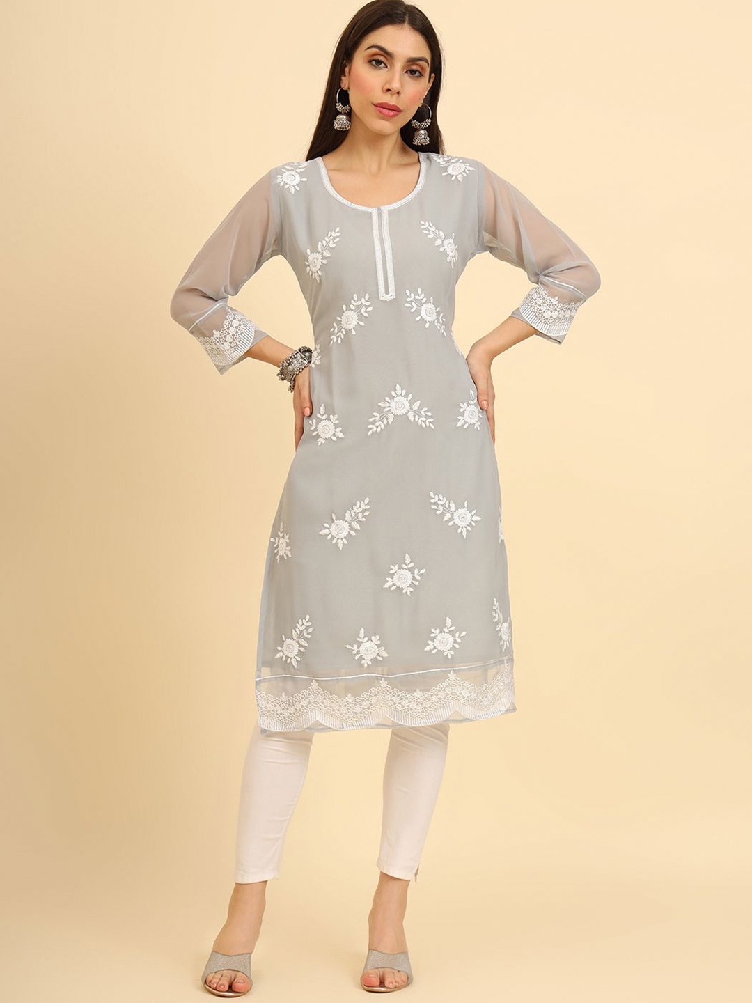 VAIRAGEE Women Geometric Embroidered Keyhole Neck Flared Sleeves Chikankari Georgette Anarkali Kurta, Grey
VAIRAGEE Women Geometric Embroidered Keyhole Neck Flared Sleeves Chikankari Georgette Anarkali Kurta, Grey