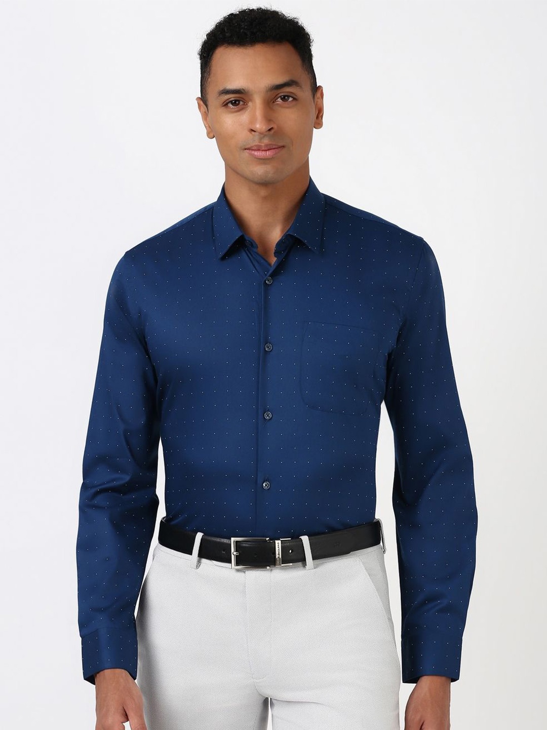 Peter England Men Spread Collar Micro Ditsy Printed Cotton Slim Fit Formal Shirt, Navy blue
Peter England Men Spread Collar Micro Ditsy Printed Cotton Slim Fit Formal Shirt, Navy blue